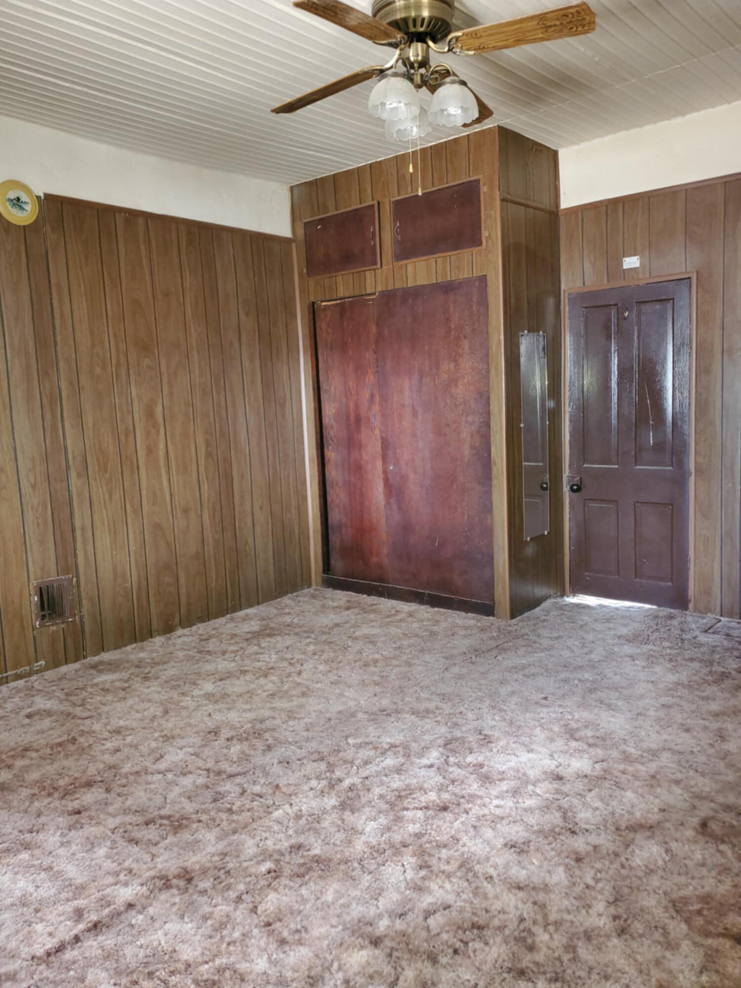 Photo 8 — 100 N PINE Street
