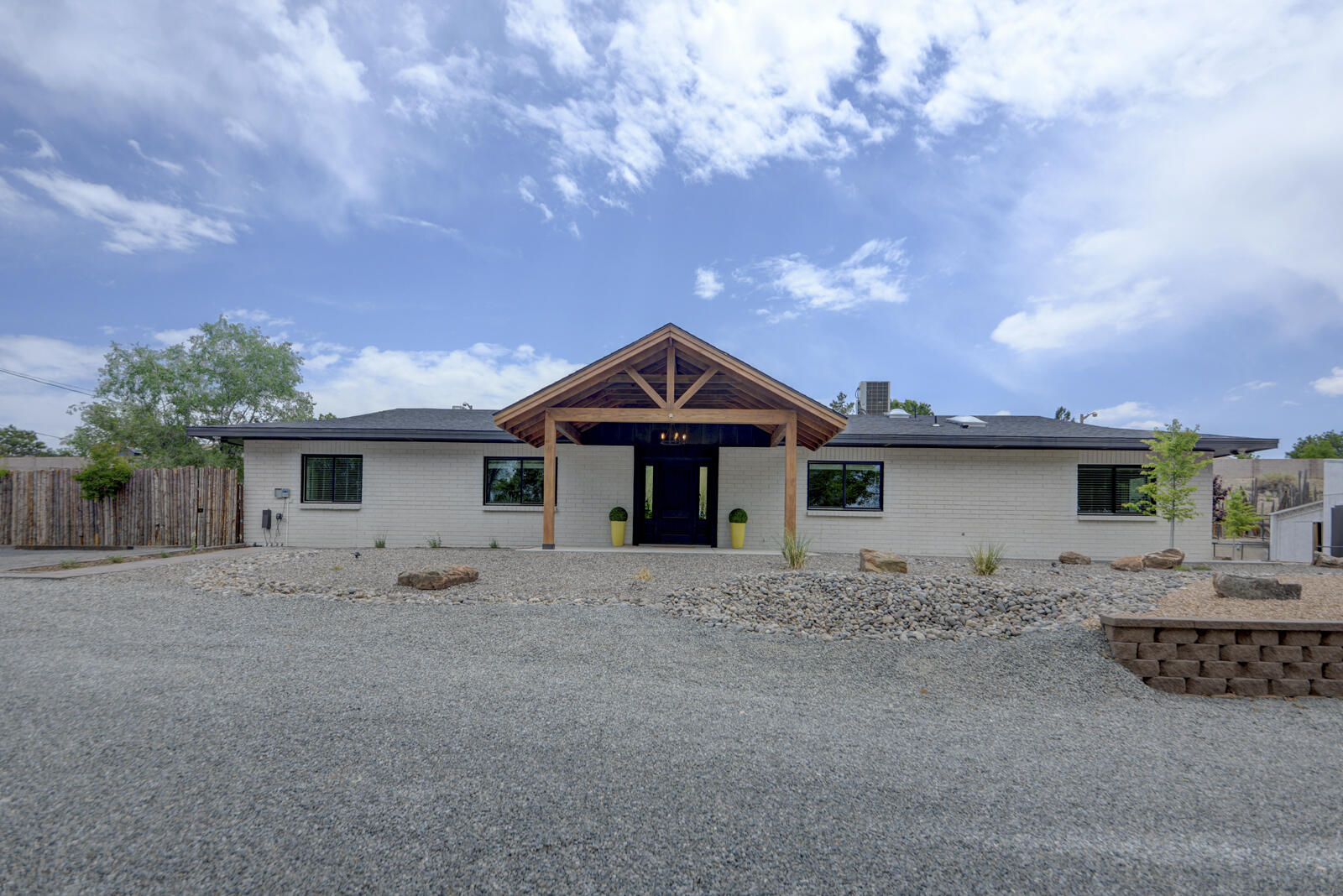 Photo 16 — 210 Josefita Road NE