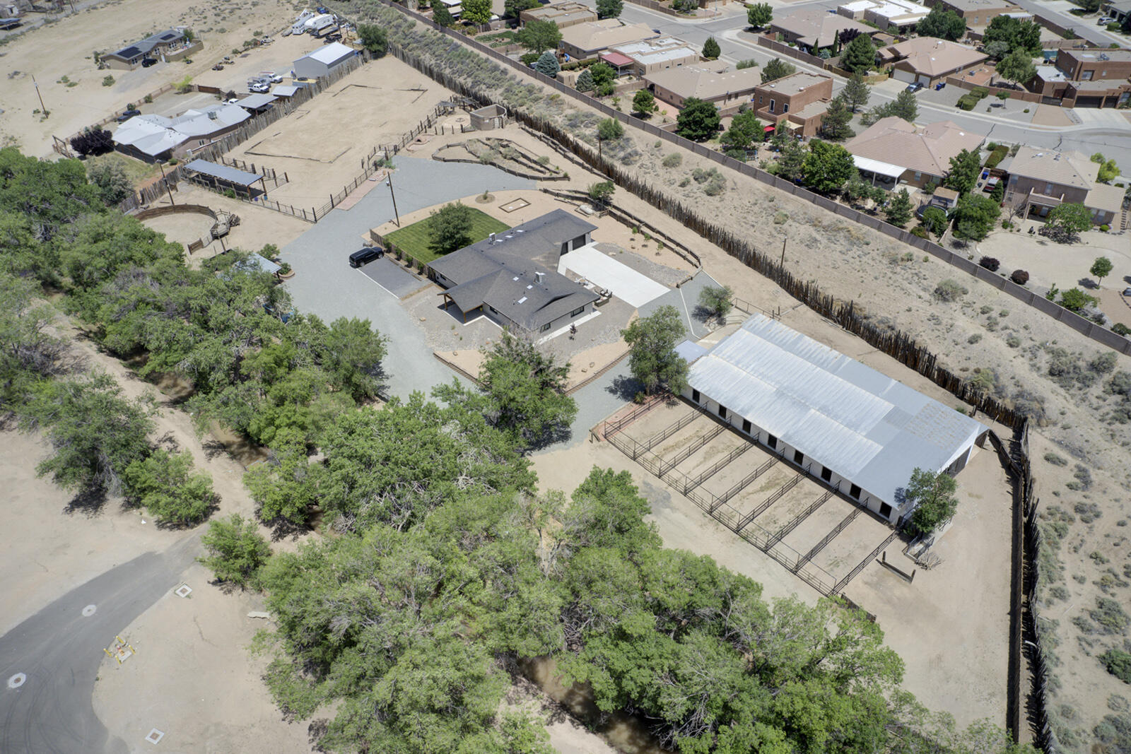 Photo 10 — 210 Josefita Road NE