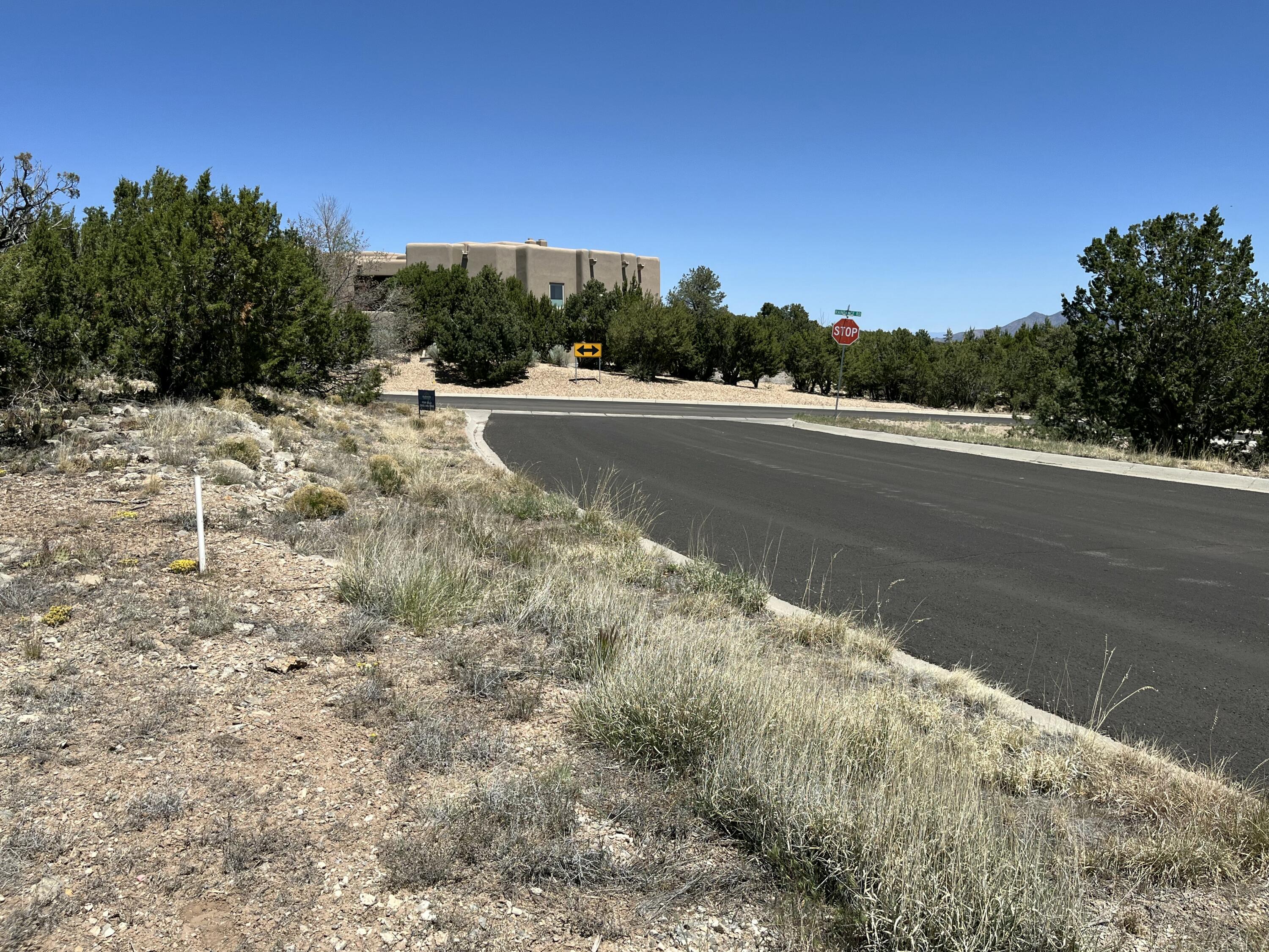 Photo 17 — 2 Mongwu Kachina Court