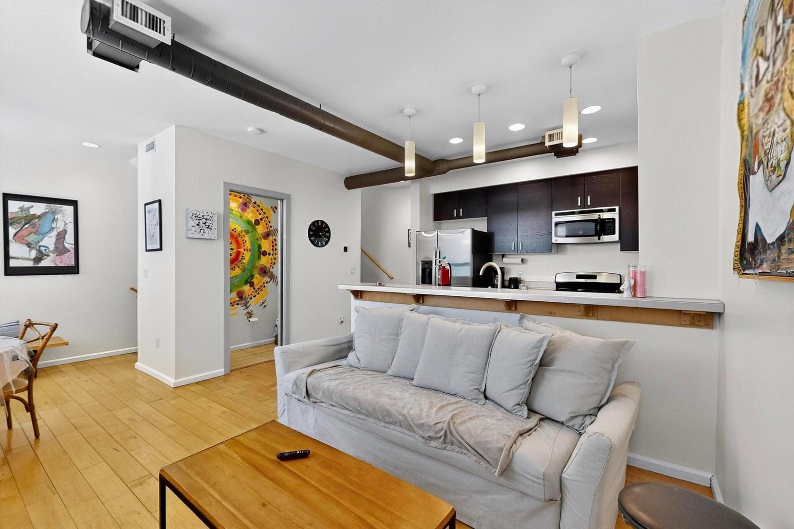 343 Platinum Street SW B
