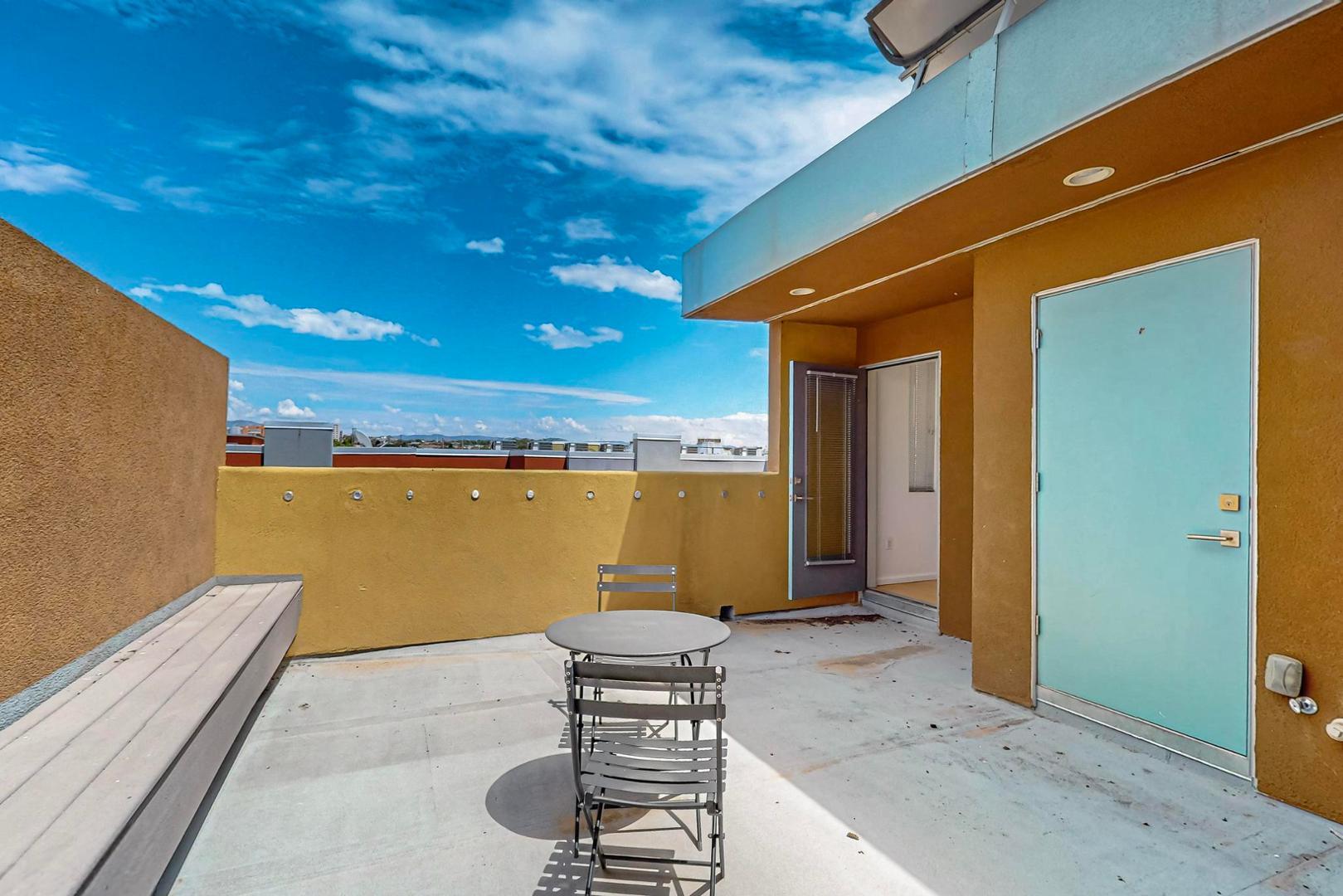 Photo 6 — 343 Platinum Street SW B