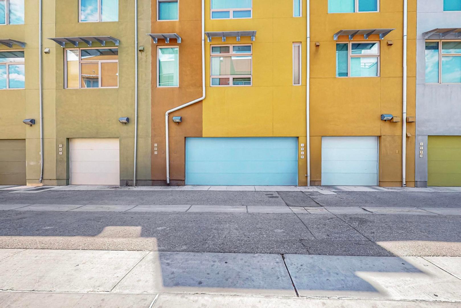 Photo 11 — 343 Platinum Street SW B