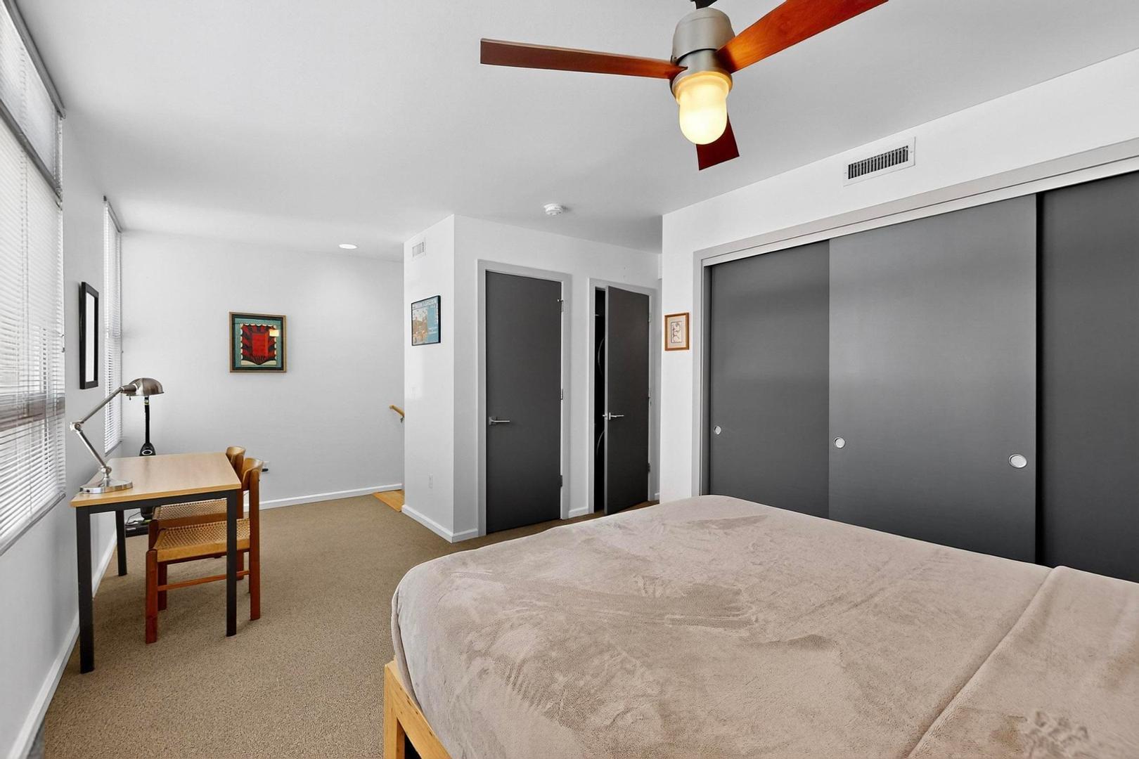 Photo 14 — 343 Platinum Street SW B