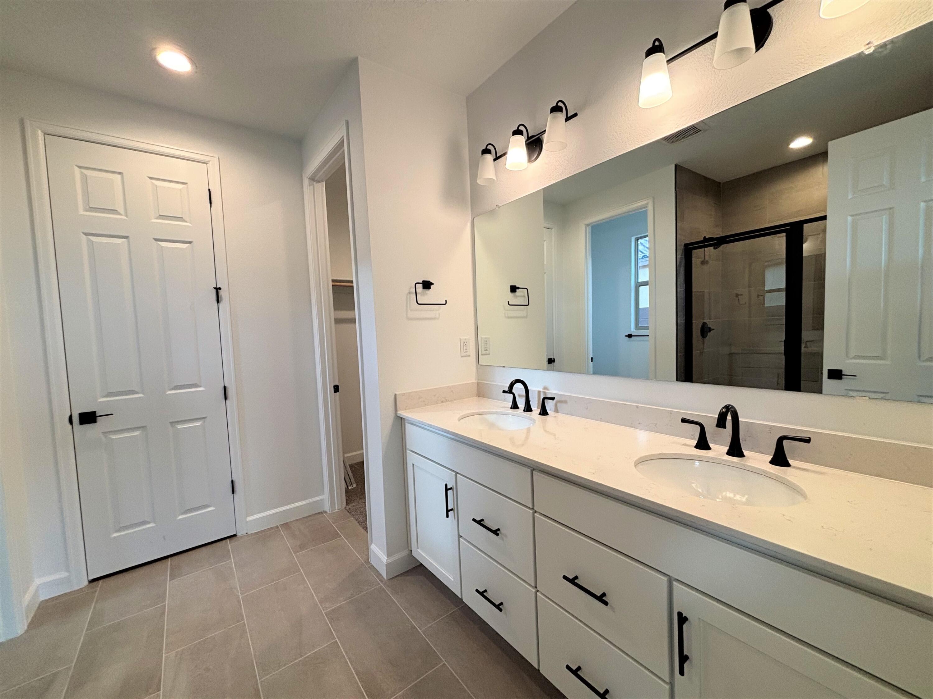 Photo 5 — 5436 Blazing Star Street NE