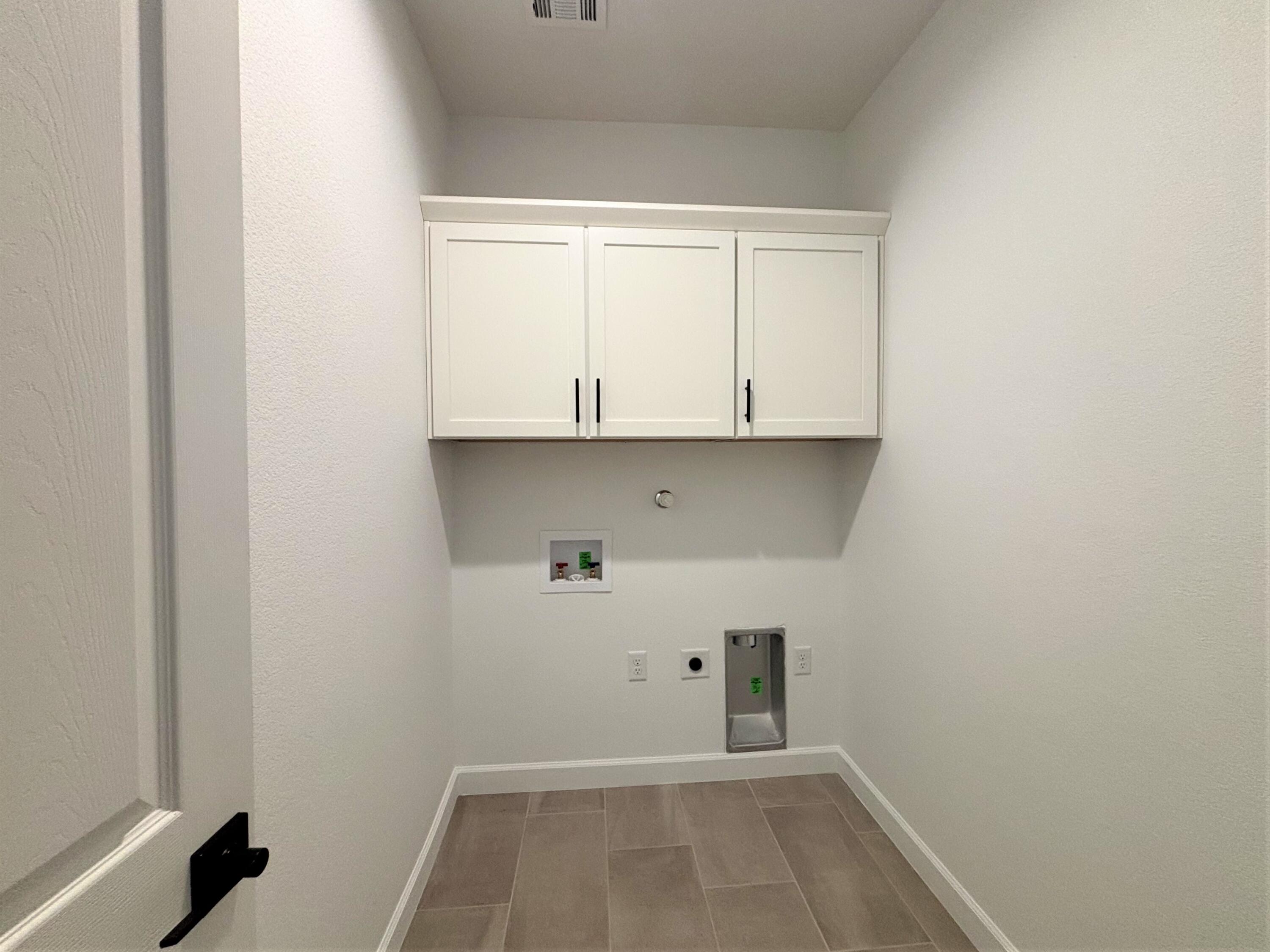 Photo 13 — 5436 Blazing Star Street NE