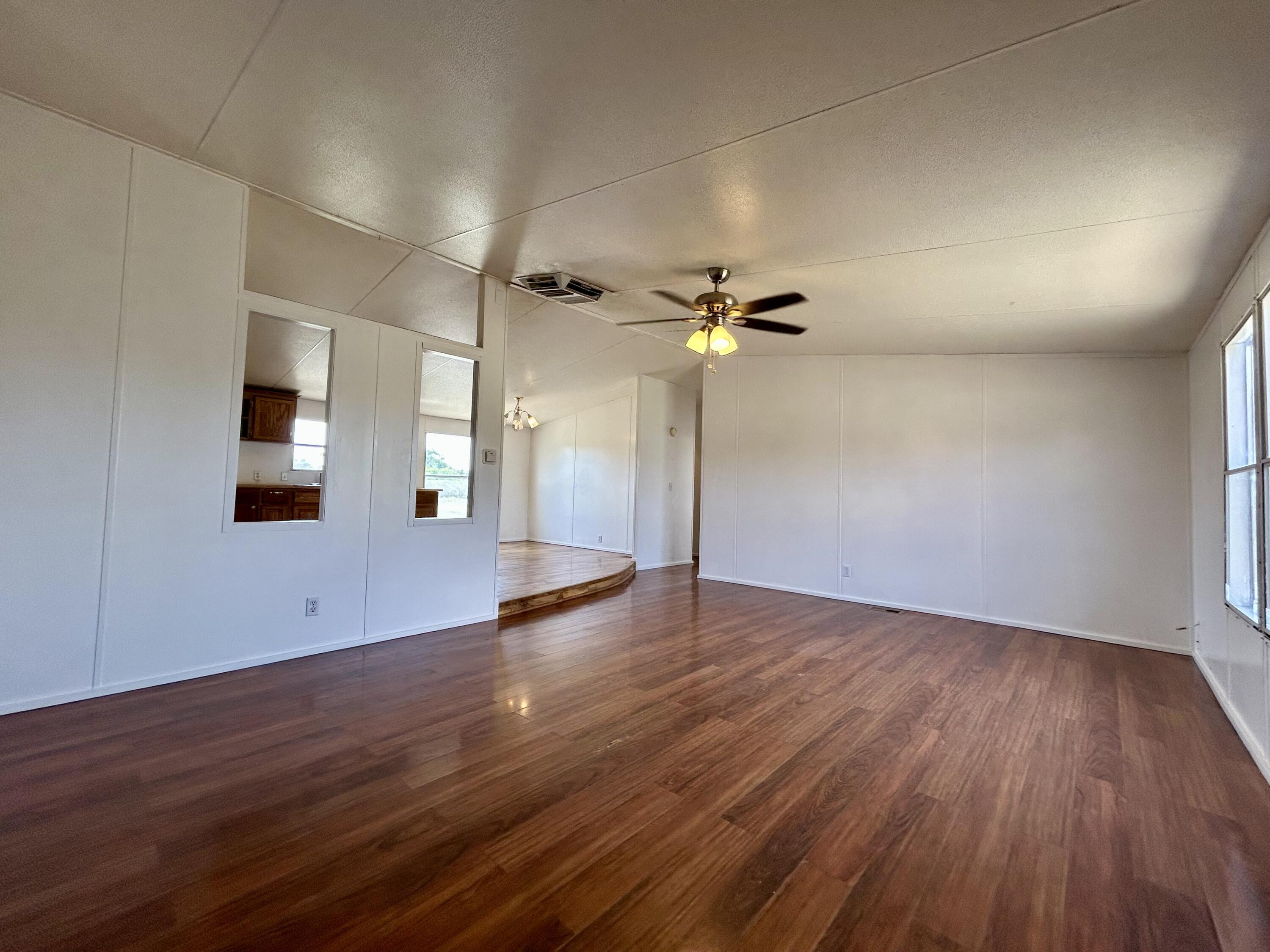 Photo 13 — 612 IRENE Avenue