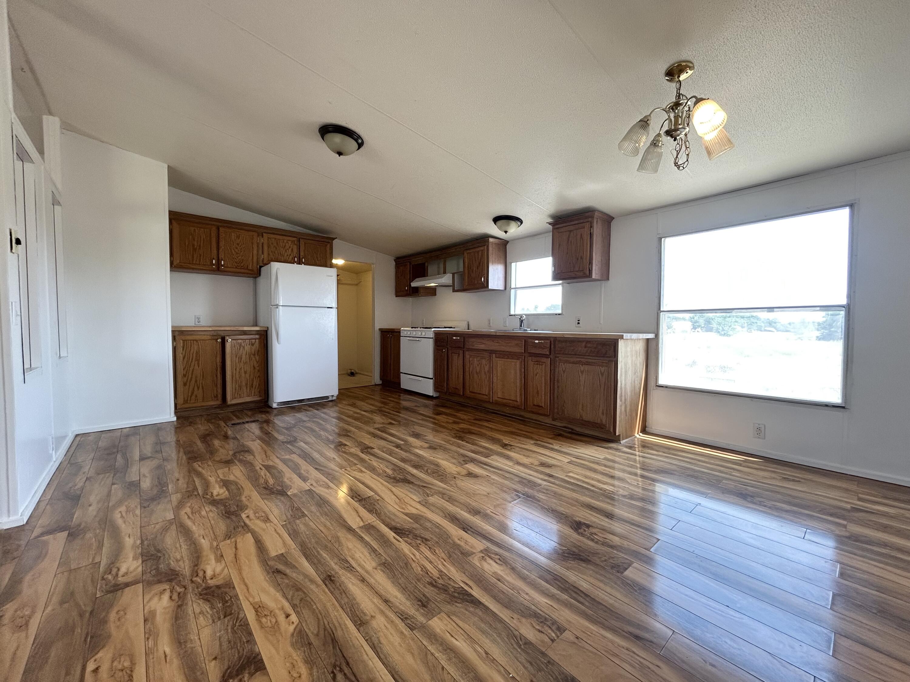 Photo 15 — 612 IRENE Avenue