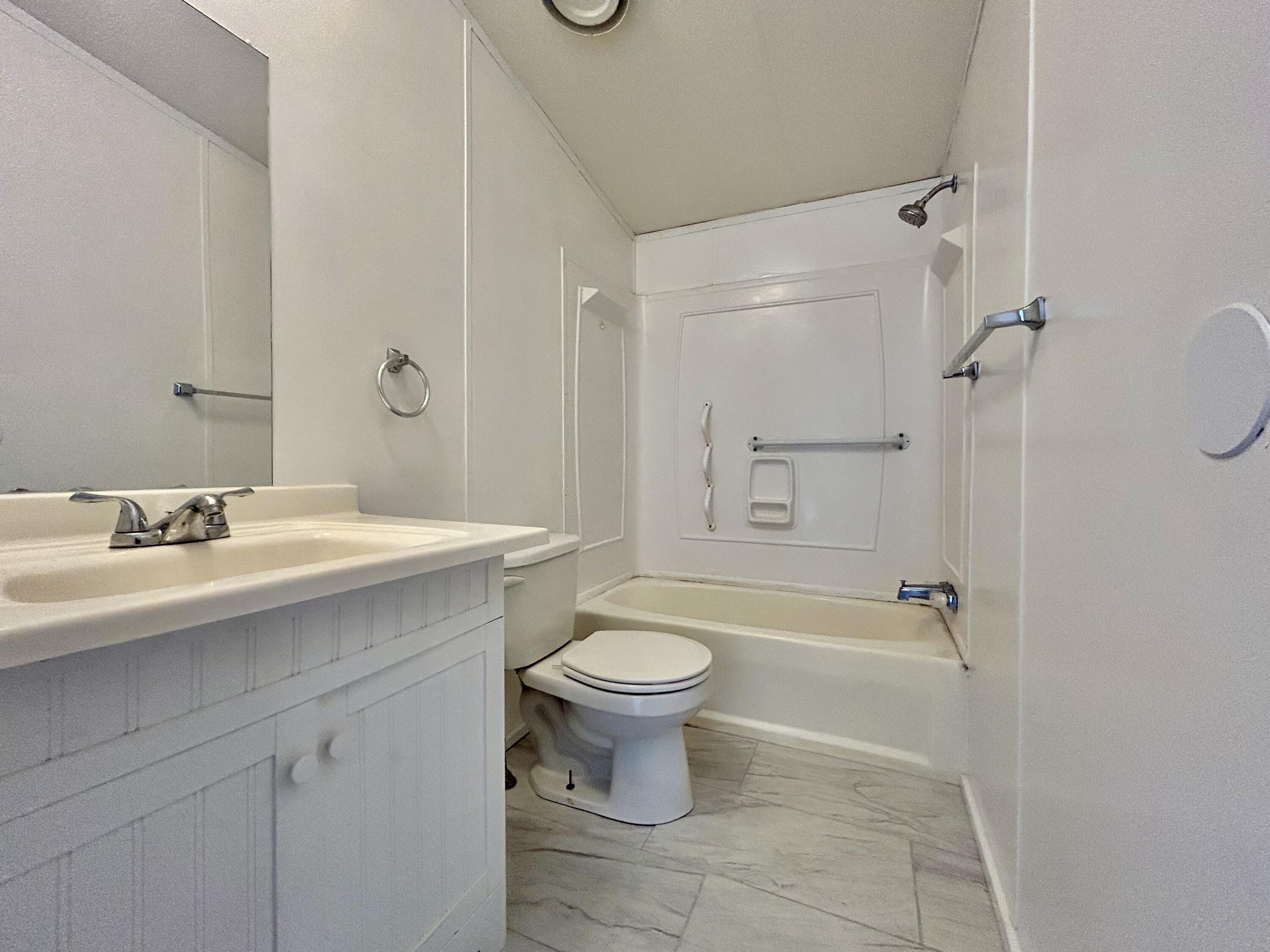 Photo 7 — 612 IRENE Avenue