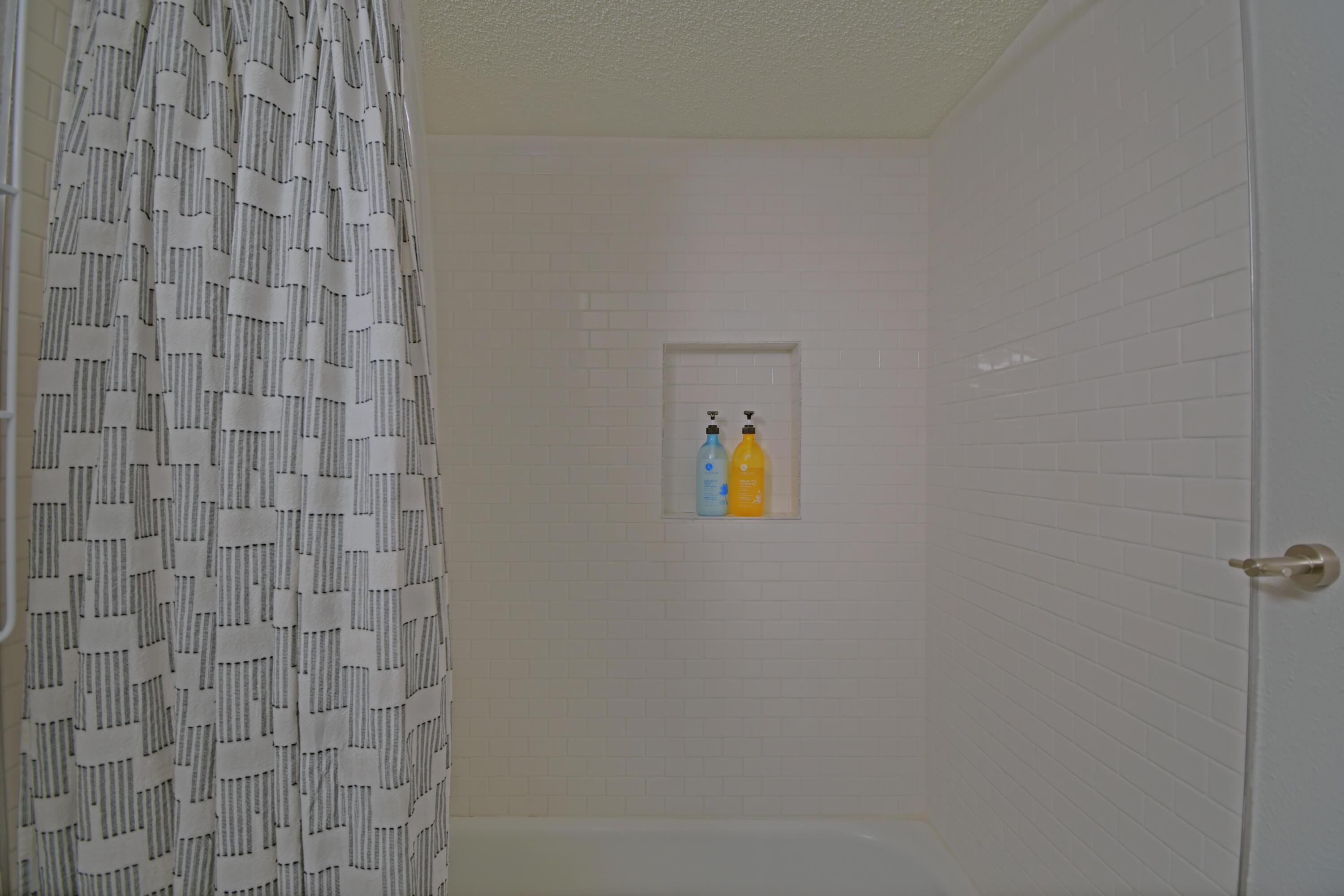 Photo 13 — 4713 COUNTRY CLUB Lane NW D-4