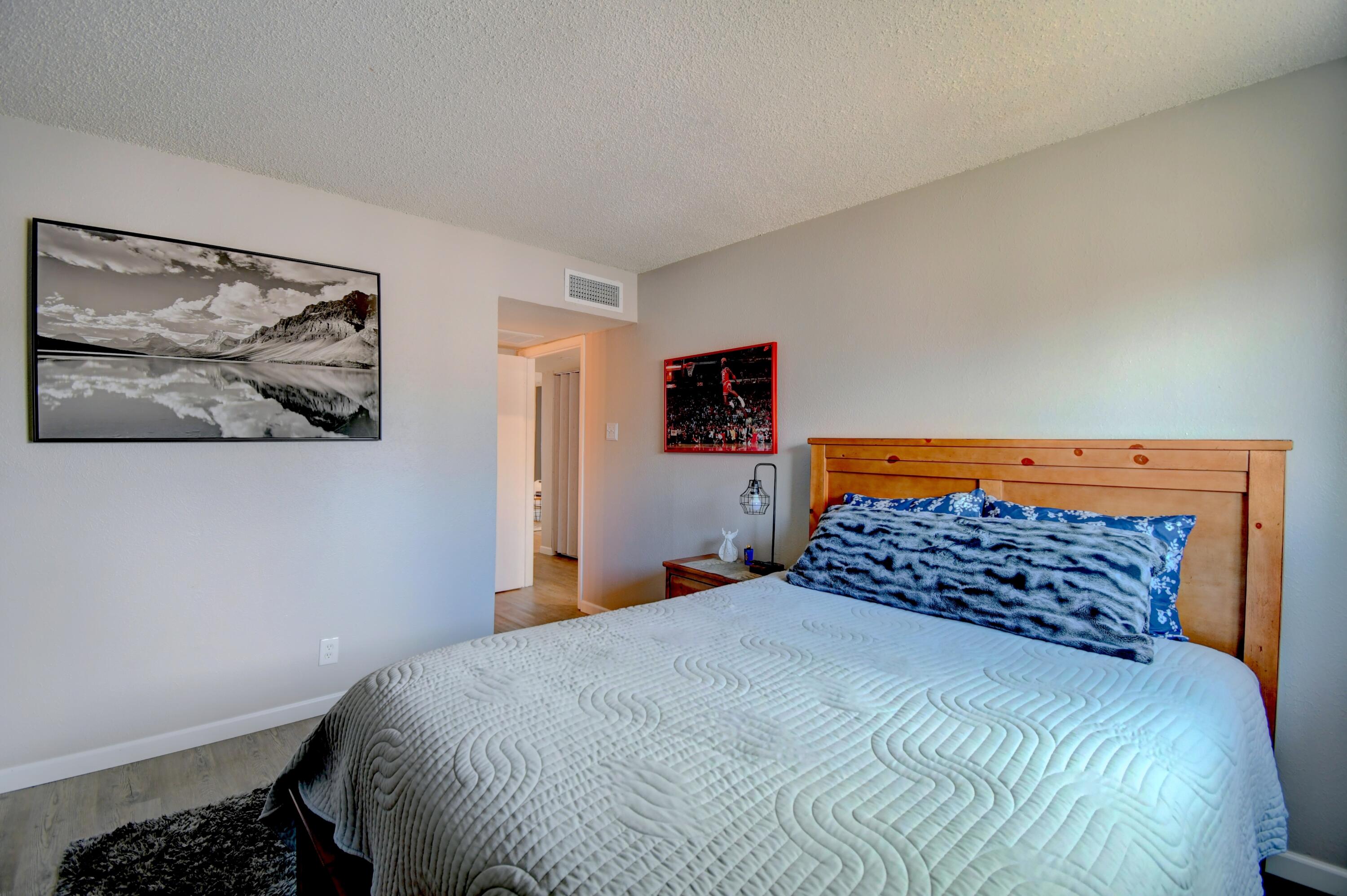 Photo 8 — 4713 COUNTRY CLUB Lane NW D-4
