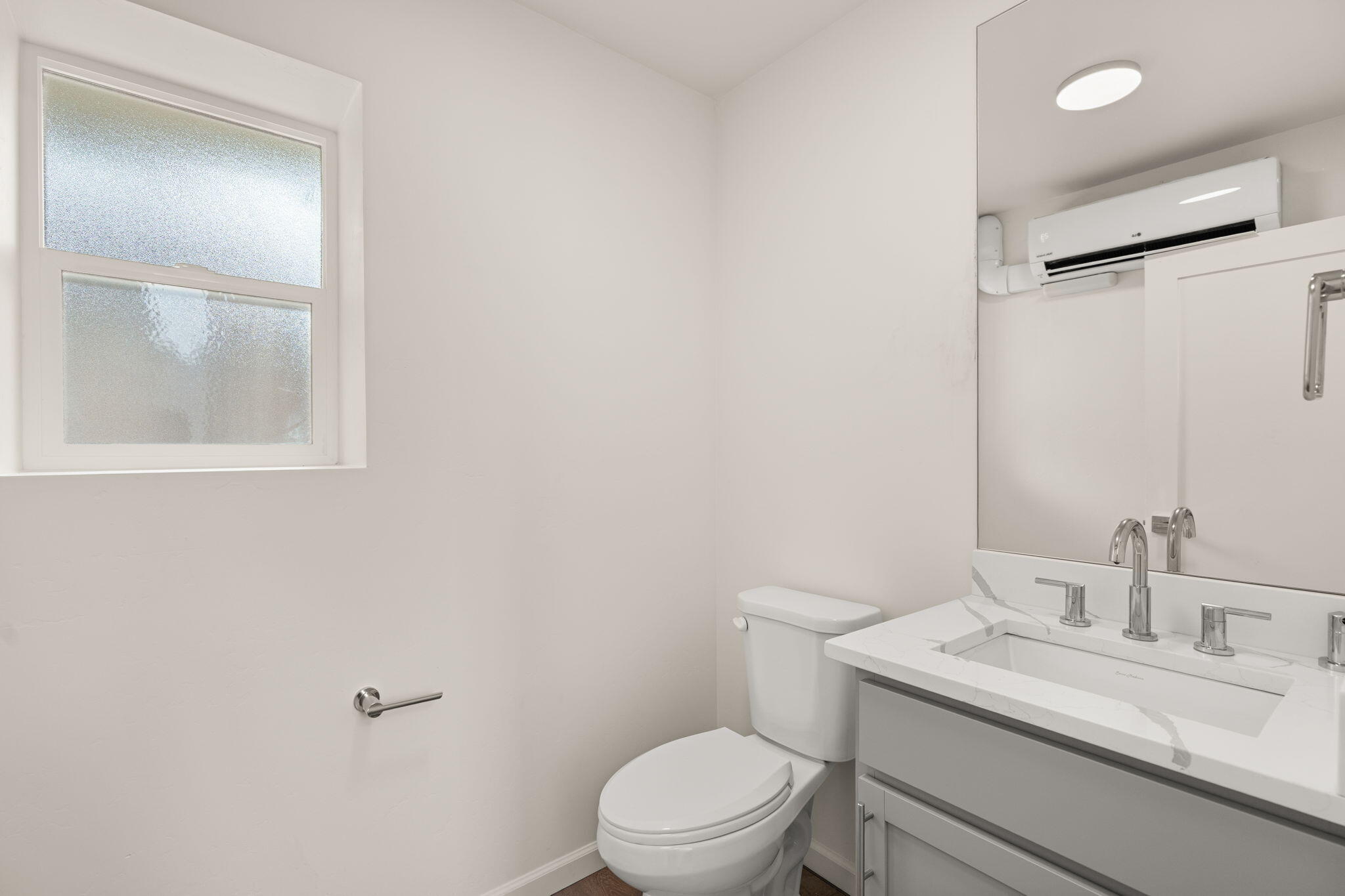 Photo 14 — 233 Stover Avenue SW