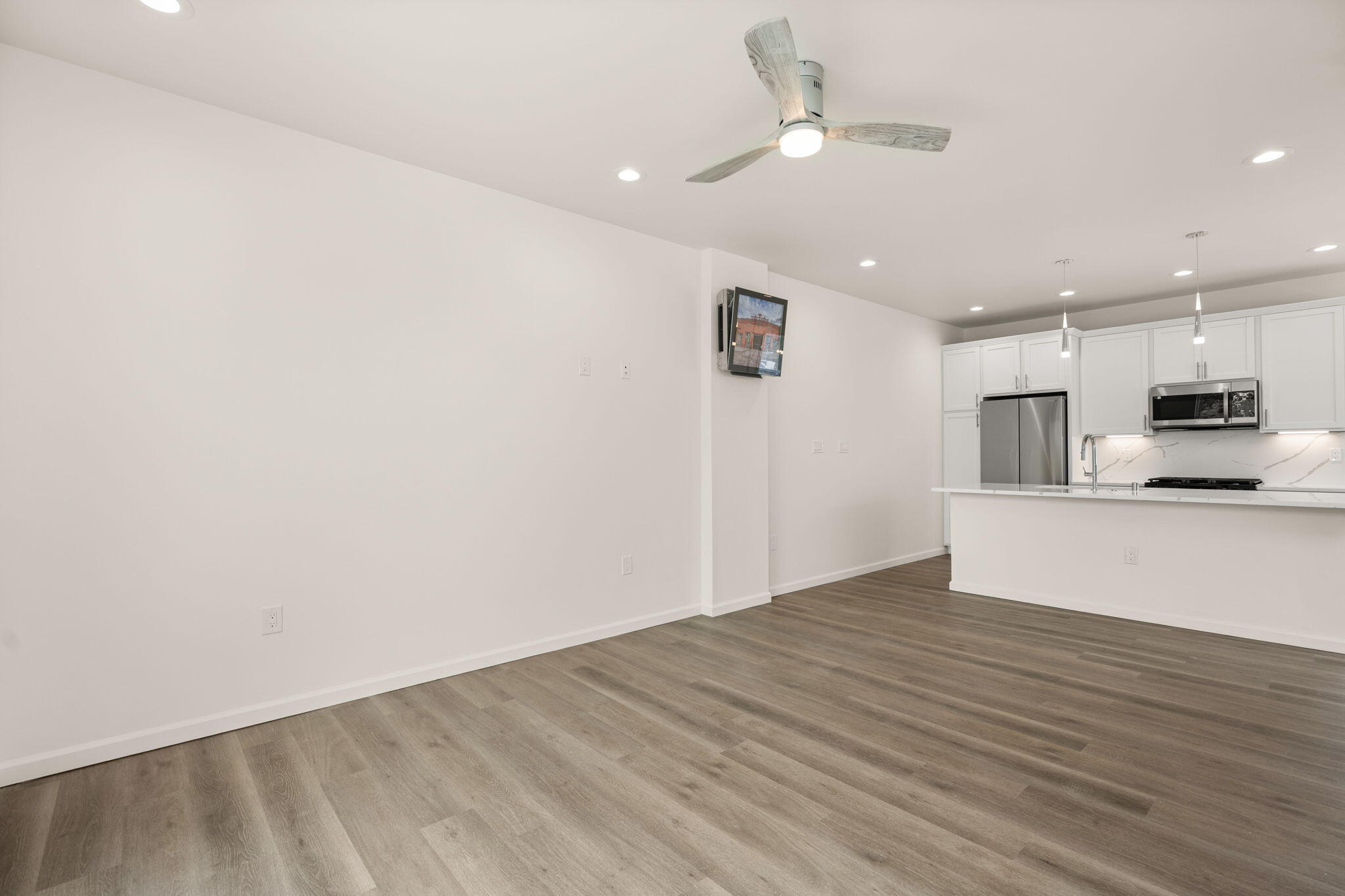 Photo 10 — 233 Stover Avenue SW