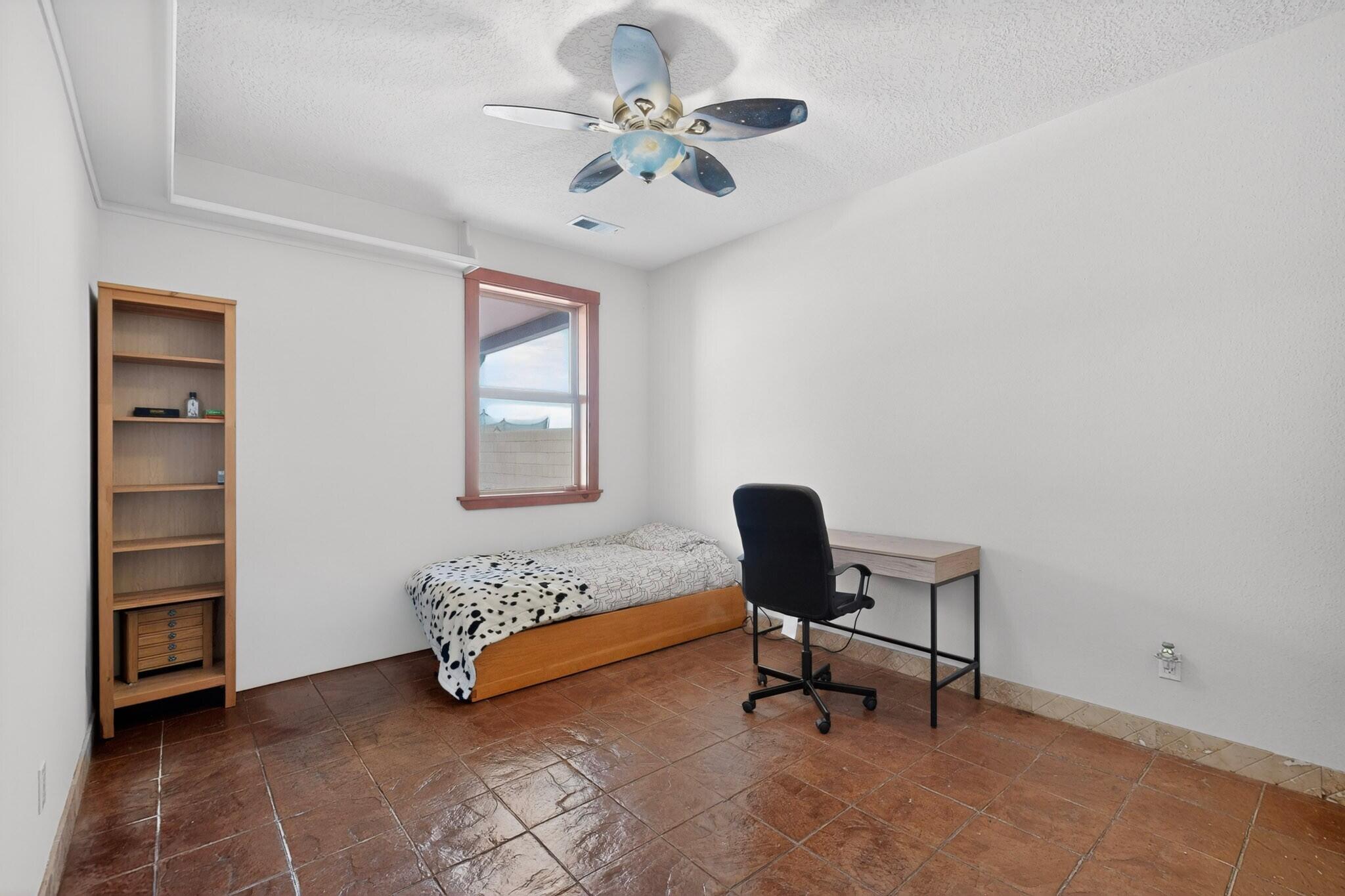 Photo 2 — 2705 Lerma Road NE
