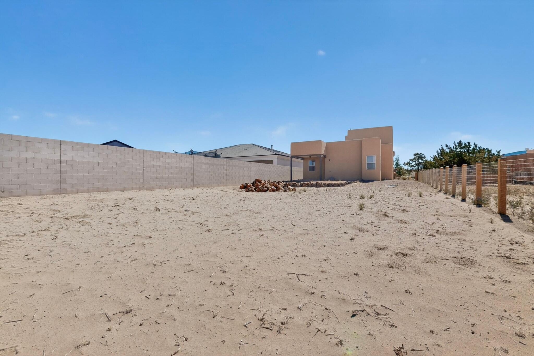 Photo 9 — 2705 Lerma Road NE
