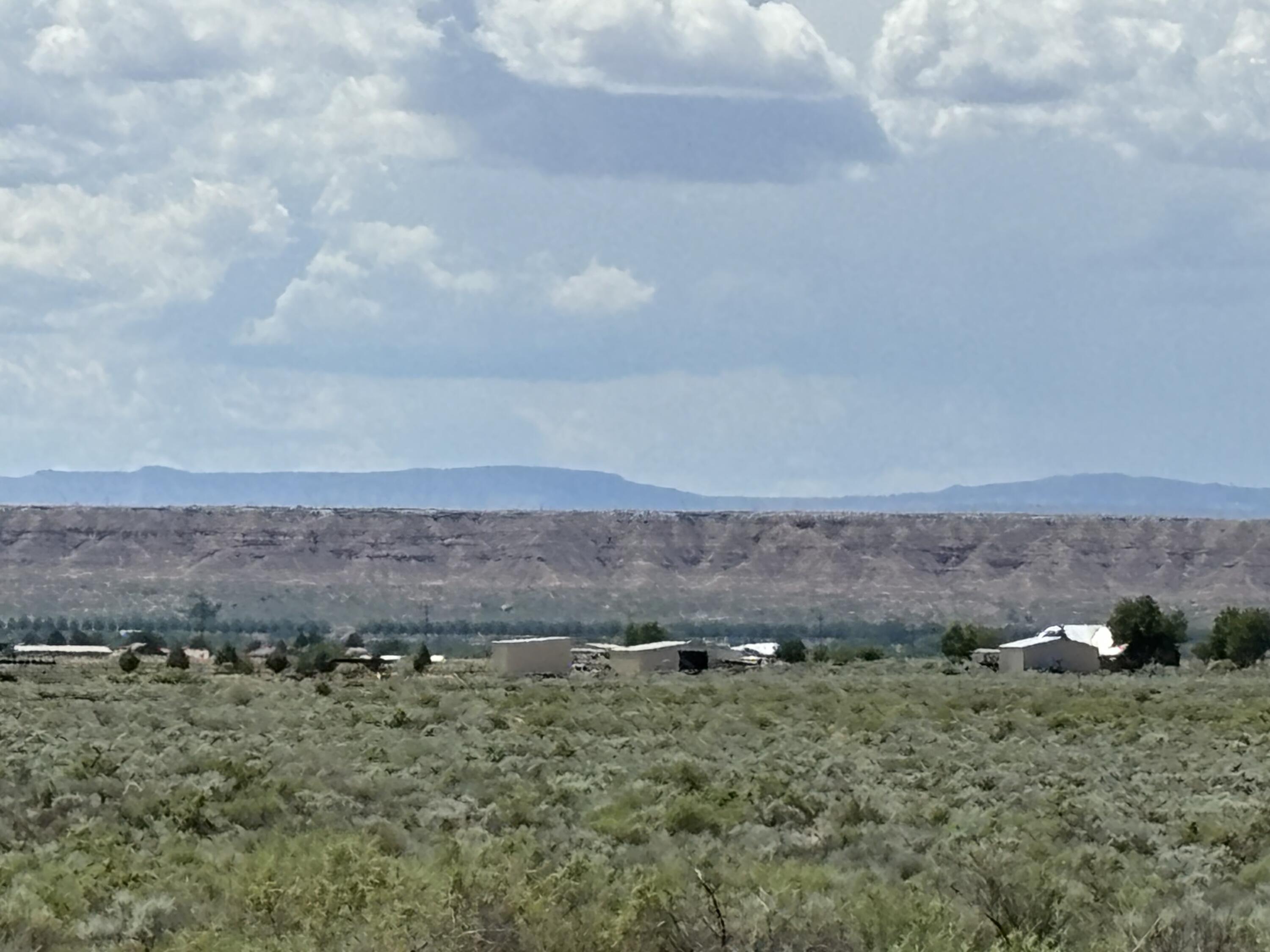  OFF JENNIFER Road, Belen, NM 87002