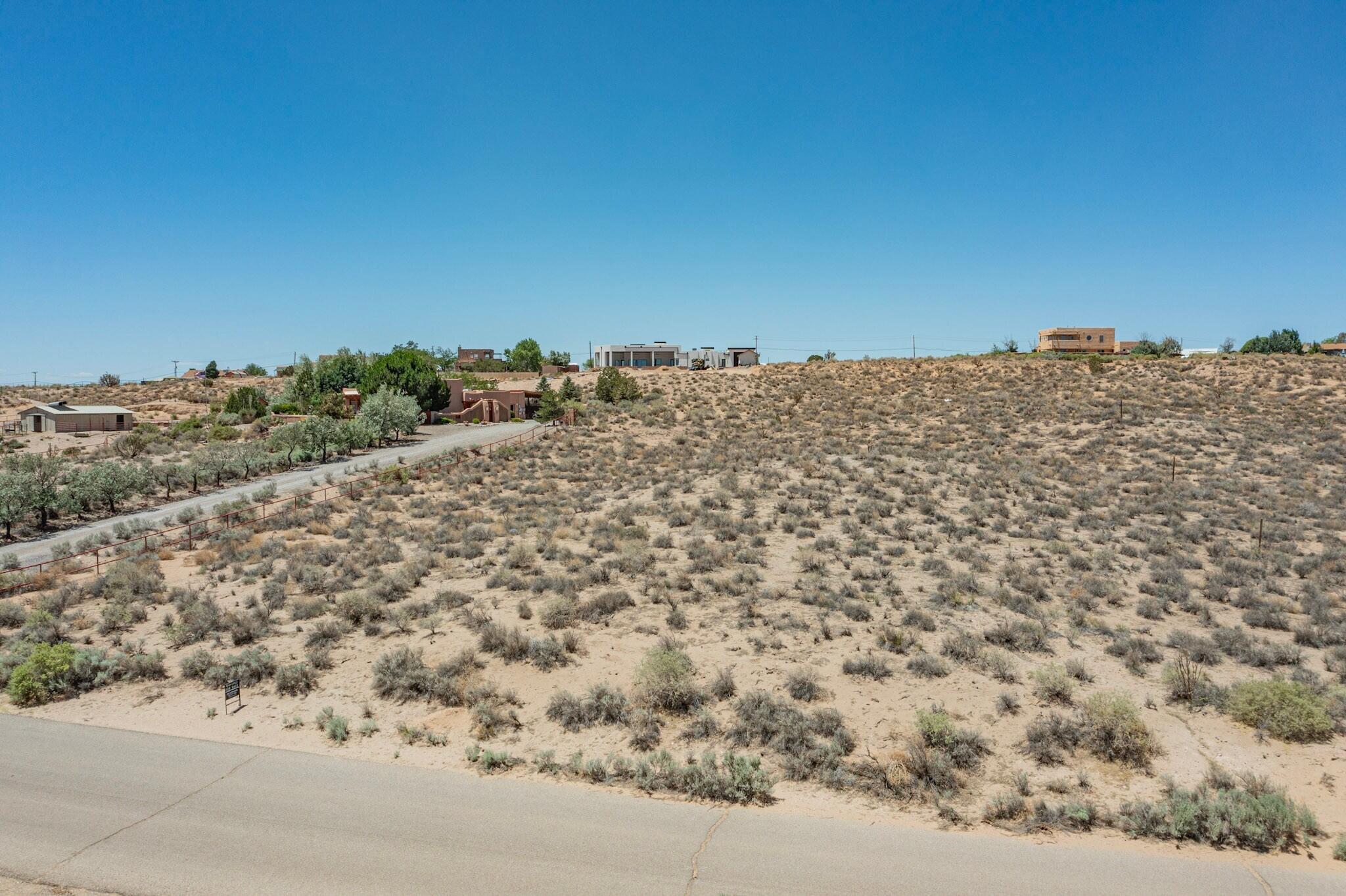 Photo 11 — 701 Acebo Road NE