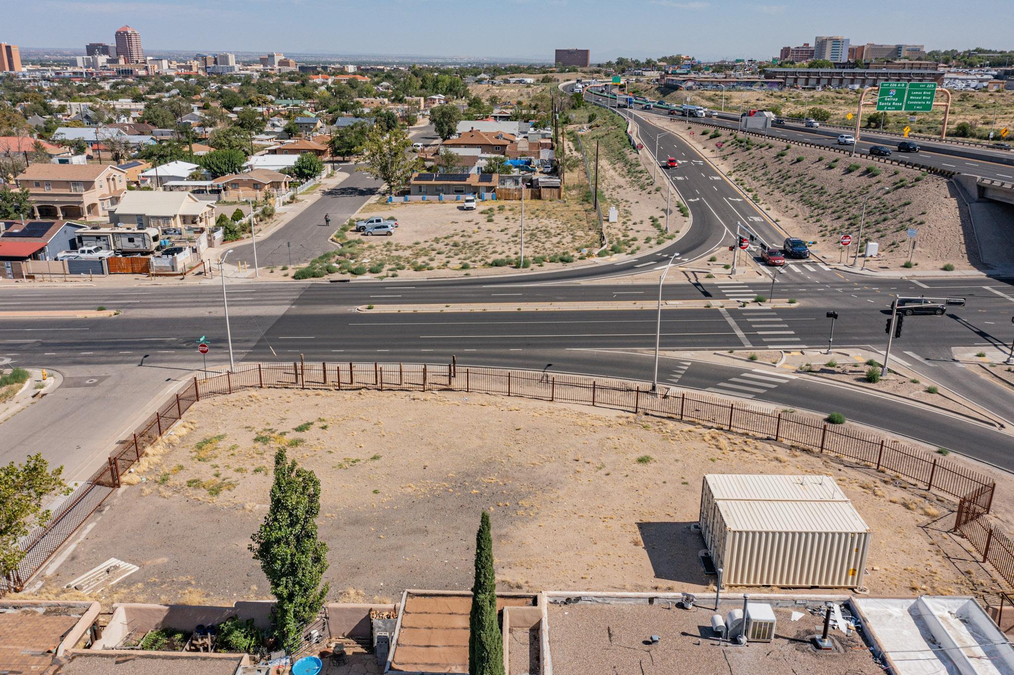 Photo 2 — 800 AVENIDA CESAR CHAVEZ SE