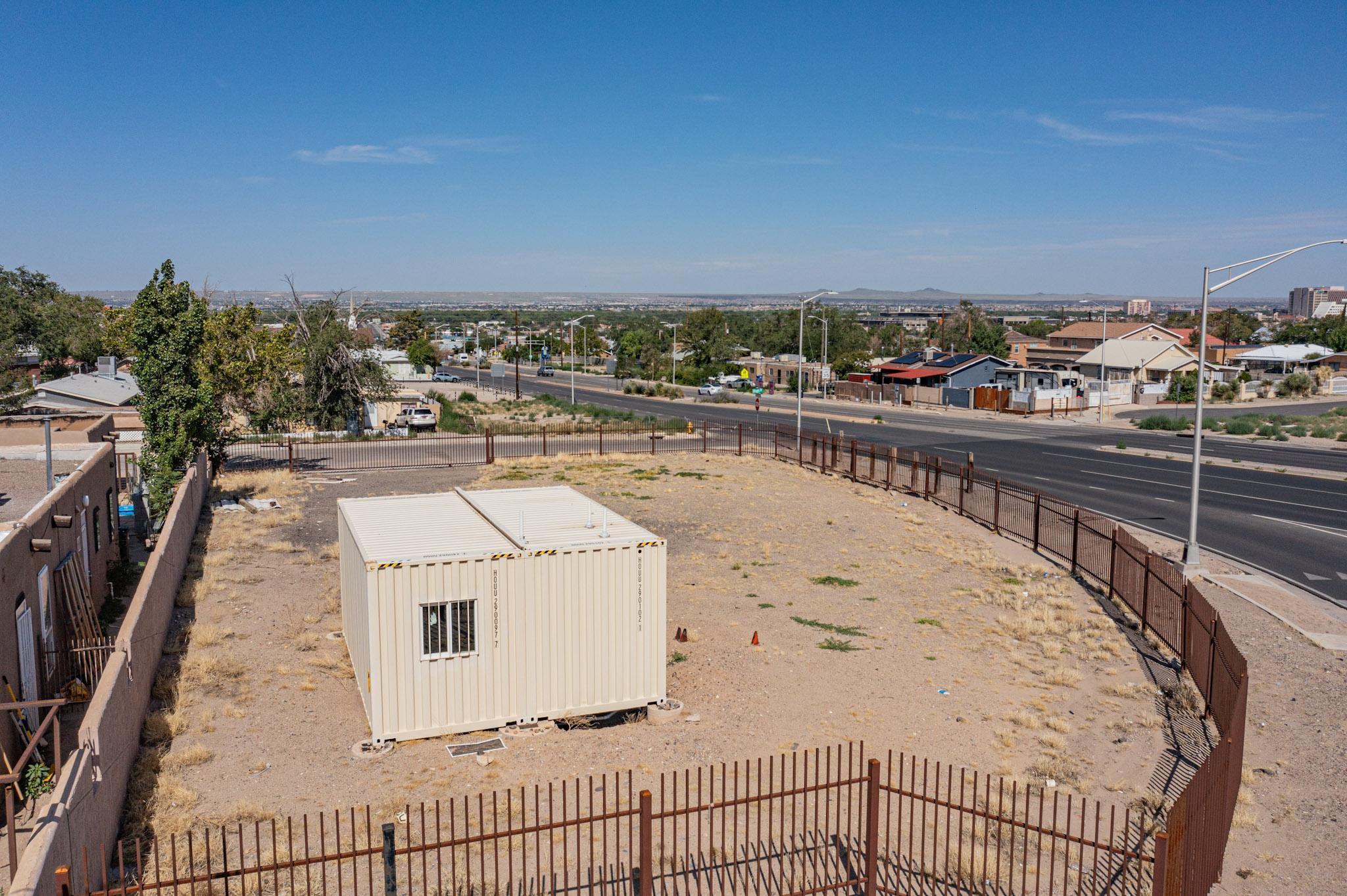 Photo 4 — 800 AVENIDA CESAR CHAVEZ SE