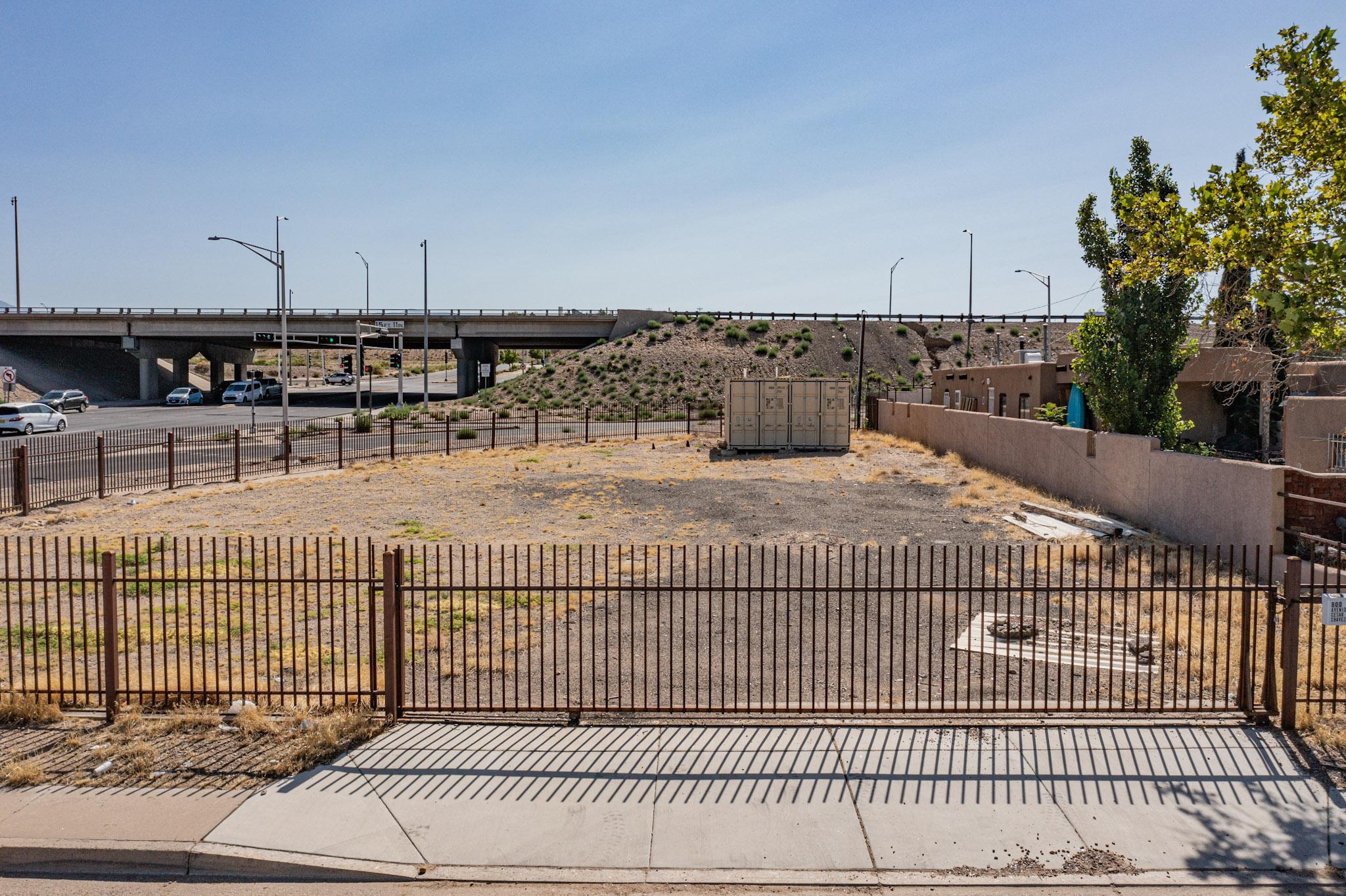 Photo 5 — 800 AVENIDA CESAR CHAVEZ SE