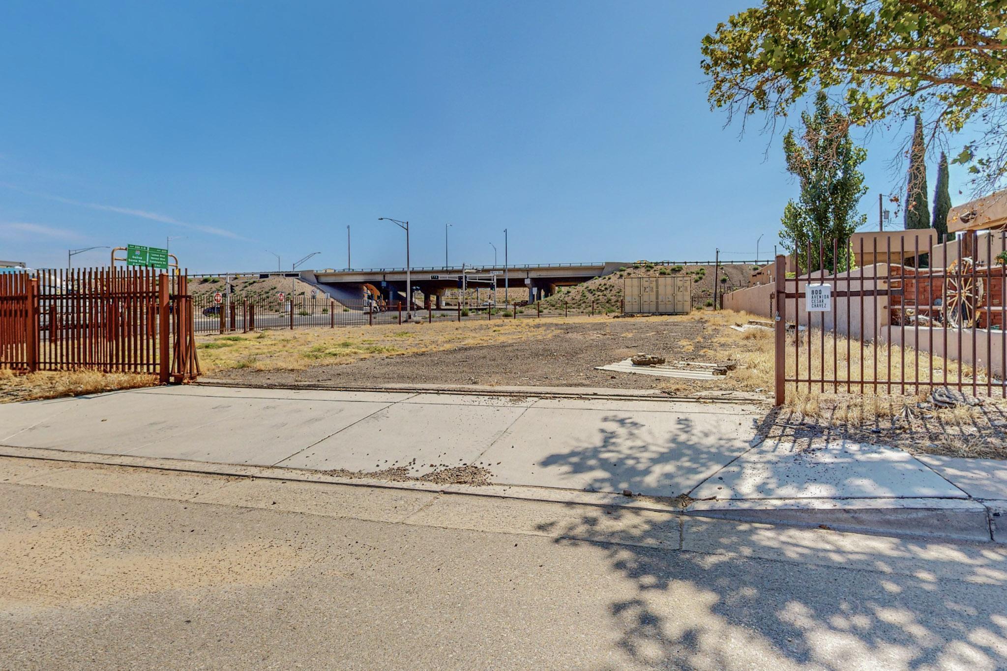 Photo 11 — 800 AVENIDA CESAR CHAVEZ SE