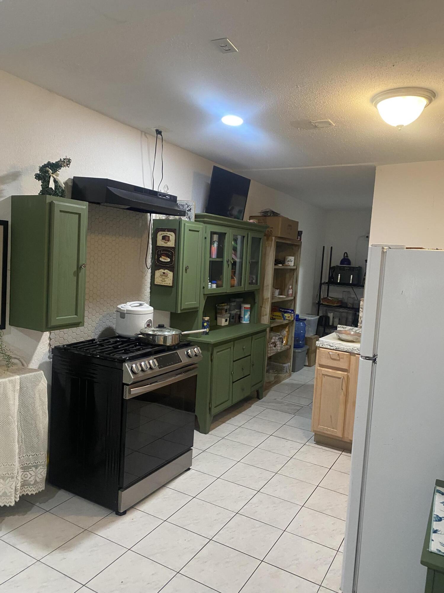 Photo 9 — 503 San Pedro Drive SE
