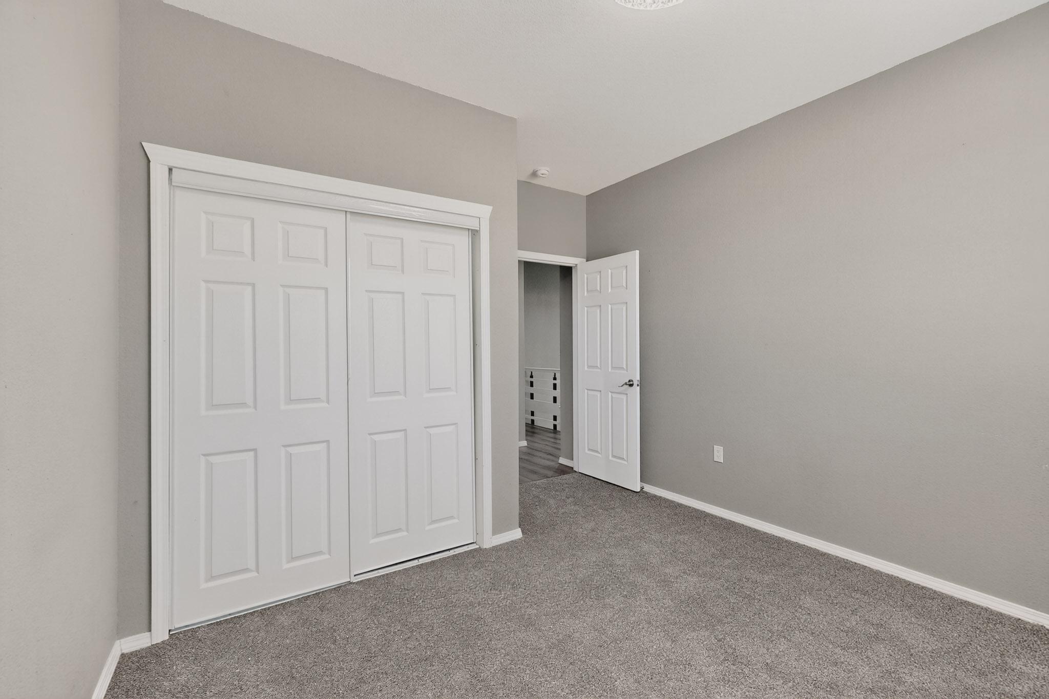 Photo 2 — 5714 PINNACLE PEAK Court NW