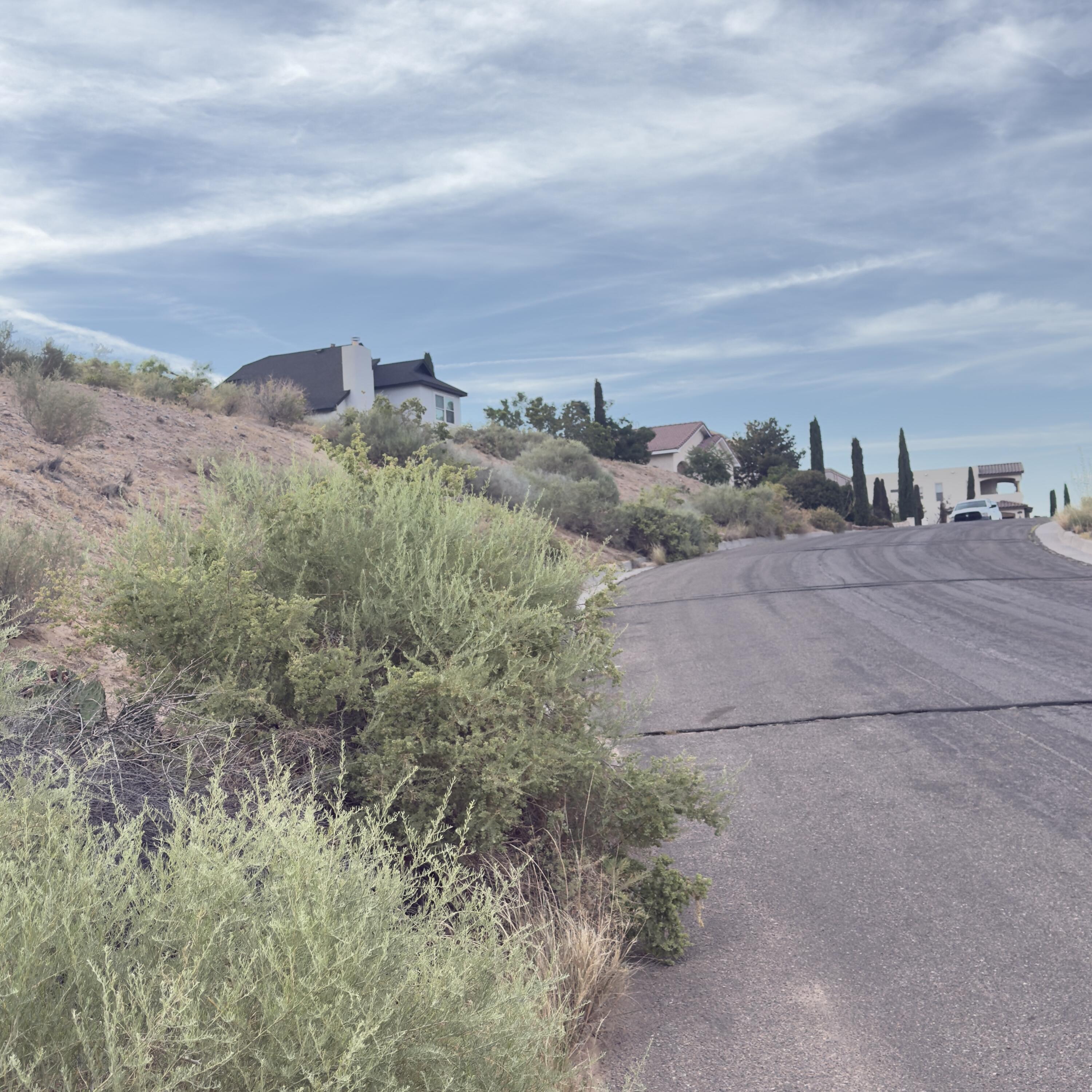 Photo 10 — 505 LA BAJADA Court NW