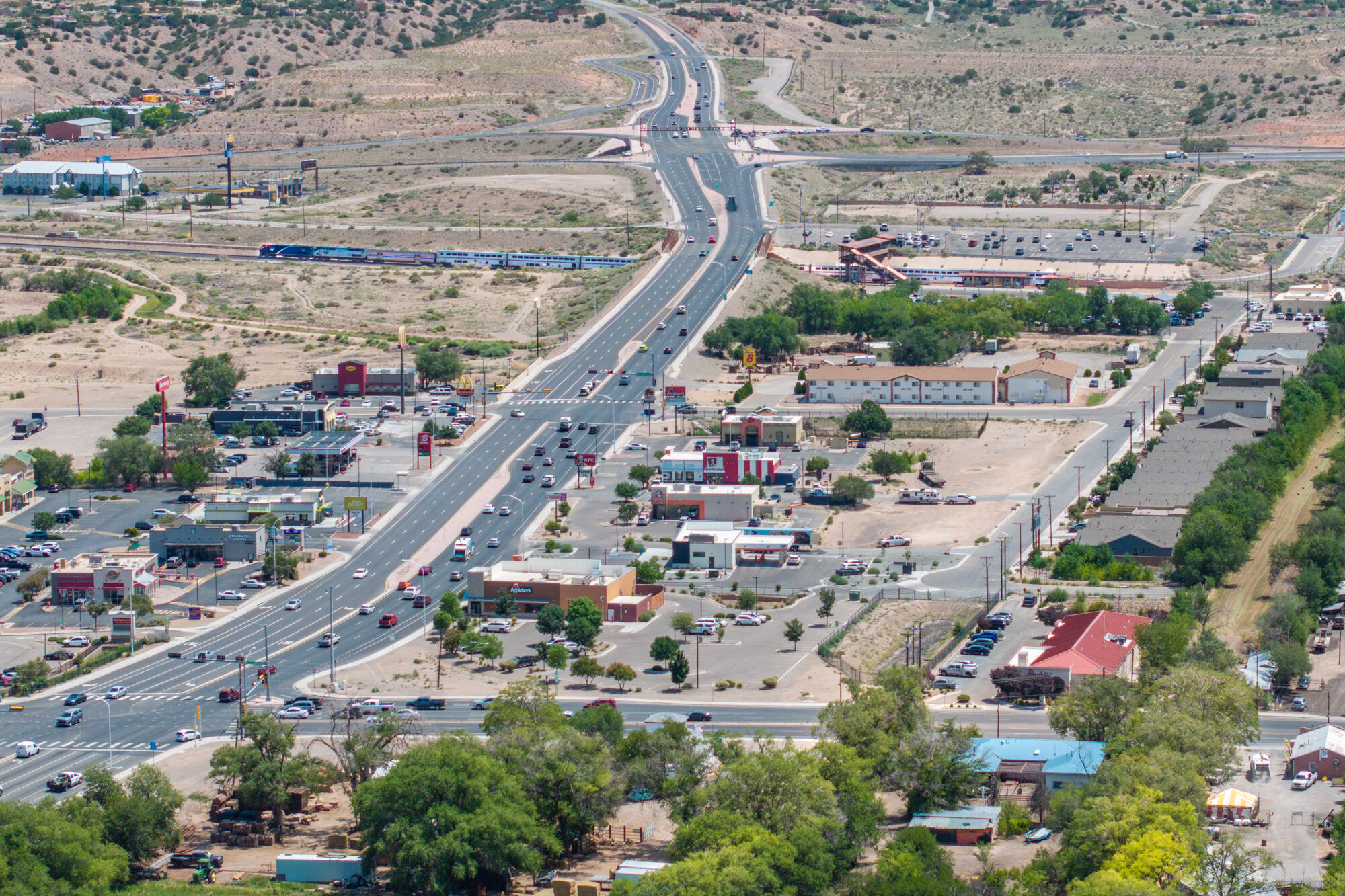 Photo 4 — 127 S CAMINO DEL PUEBLO