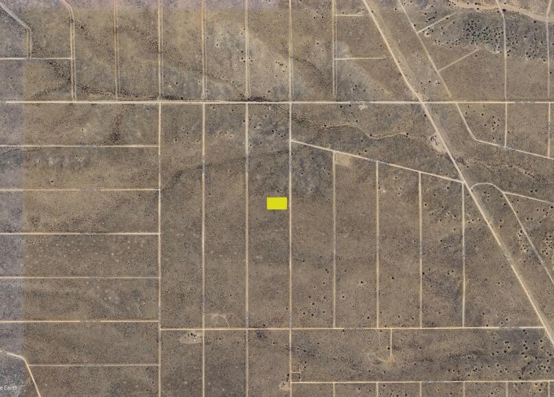 Photo 3 —  47th (U1 B28 L27) 1 ac. Street NW