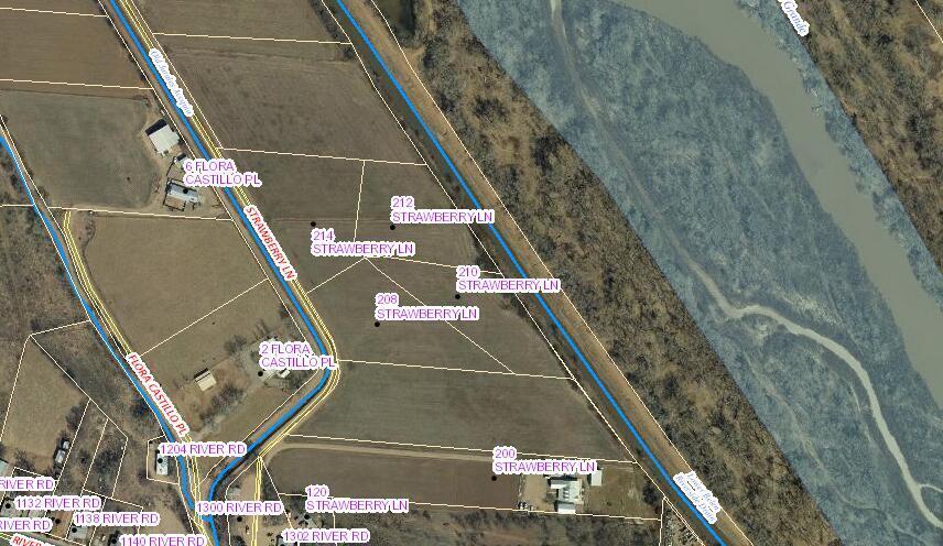 Photo 2 — 208 STRAWBERRY Lane