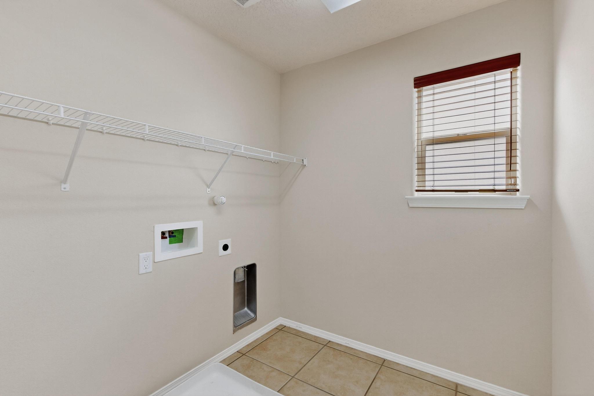 Photo 10 — 2015 SALVATOR Drive SE