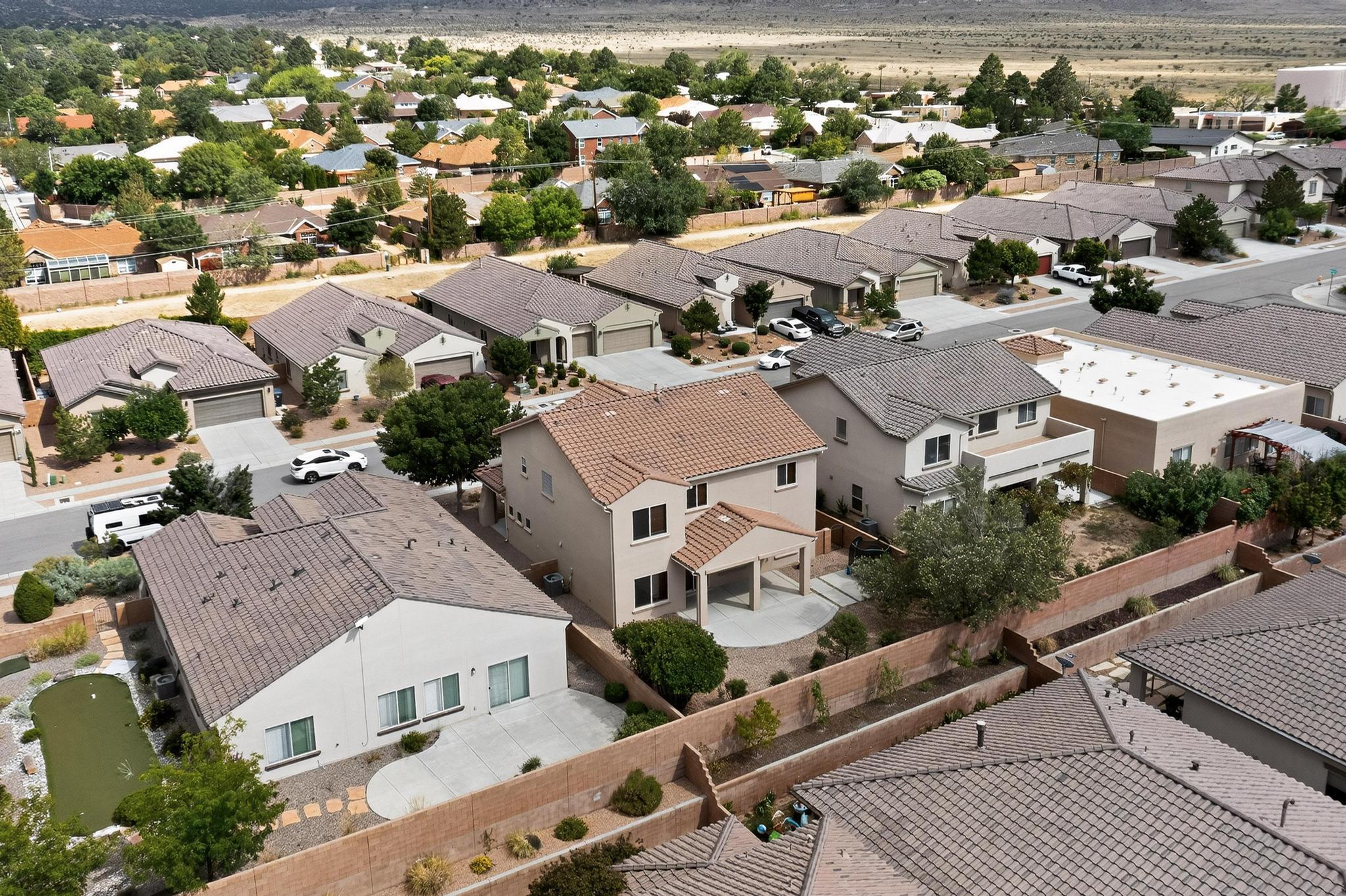 Photo 2 — 2015 SALVATOR Drive SE