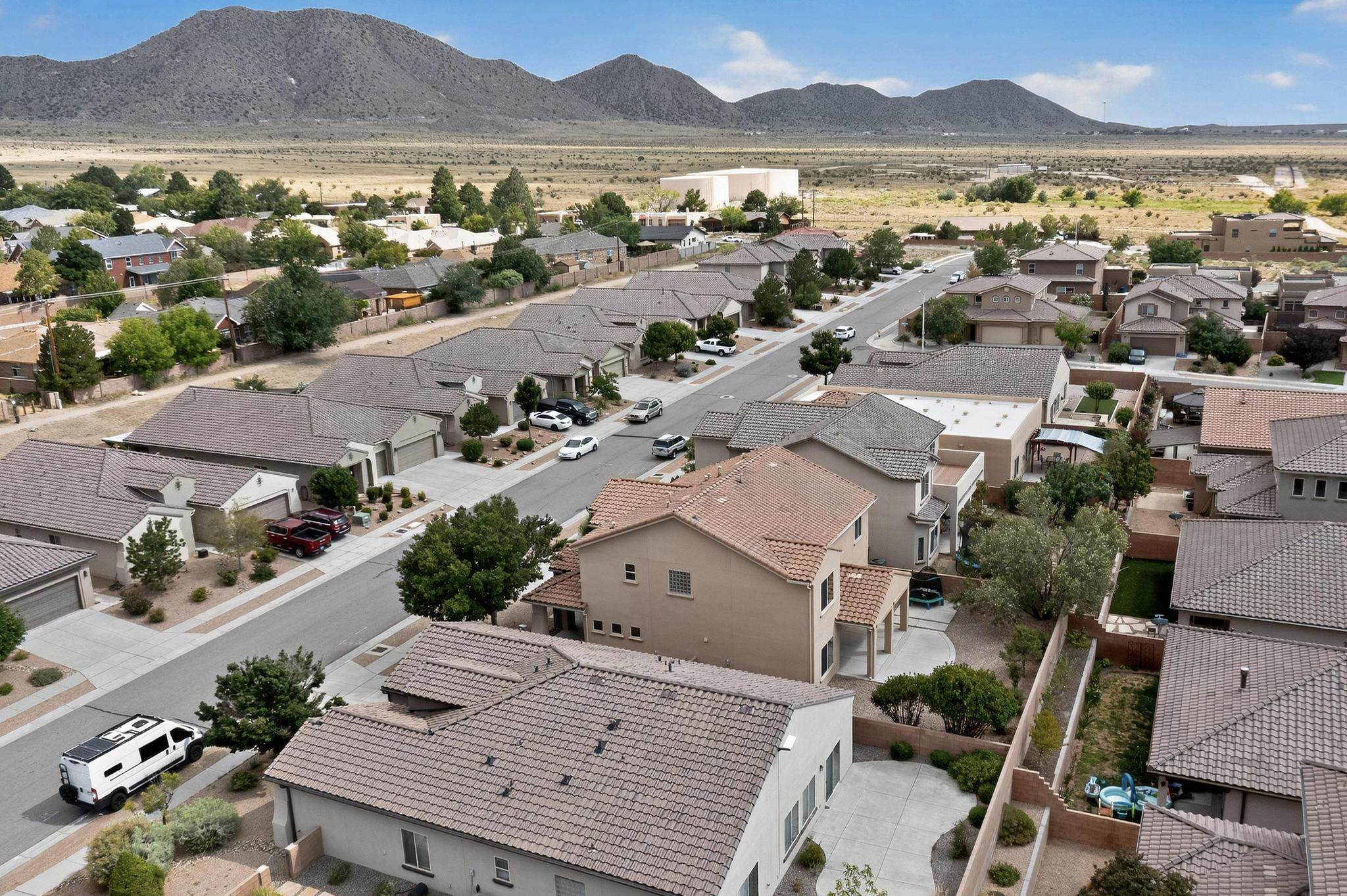 Photo 5 — 2015 SALVATOR Drive SE