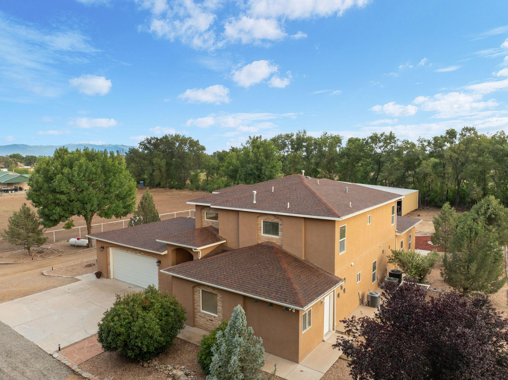 103 CHANTELLY Lane
