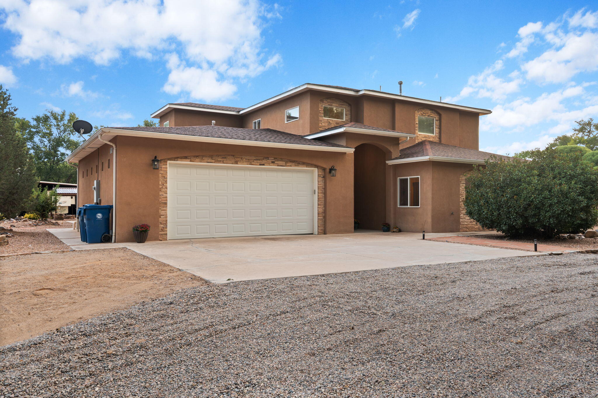 Photo 7 — 103 CHANTELLY Lane