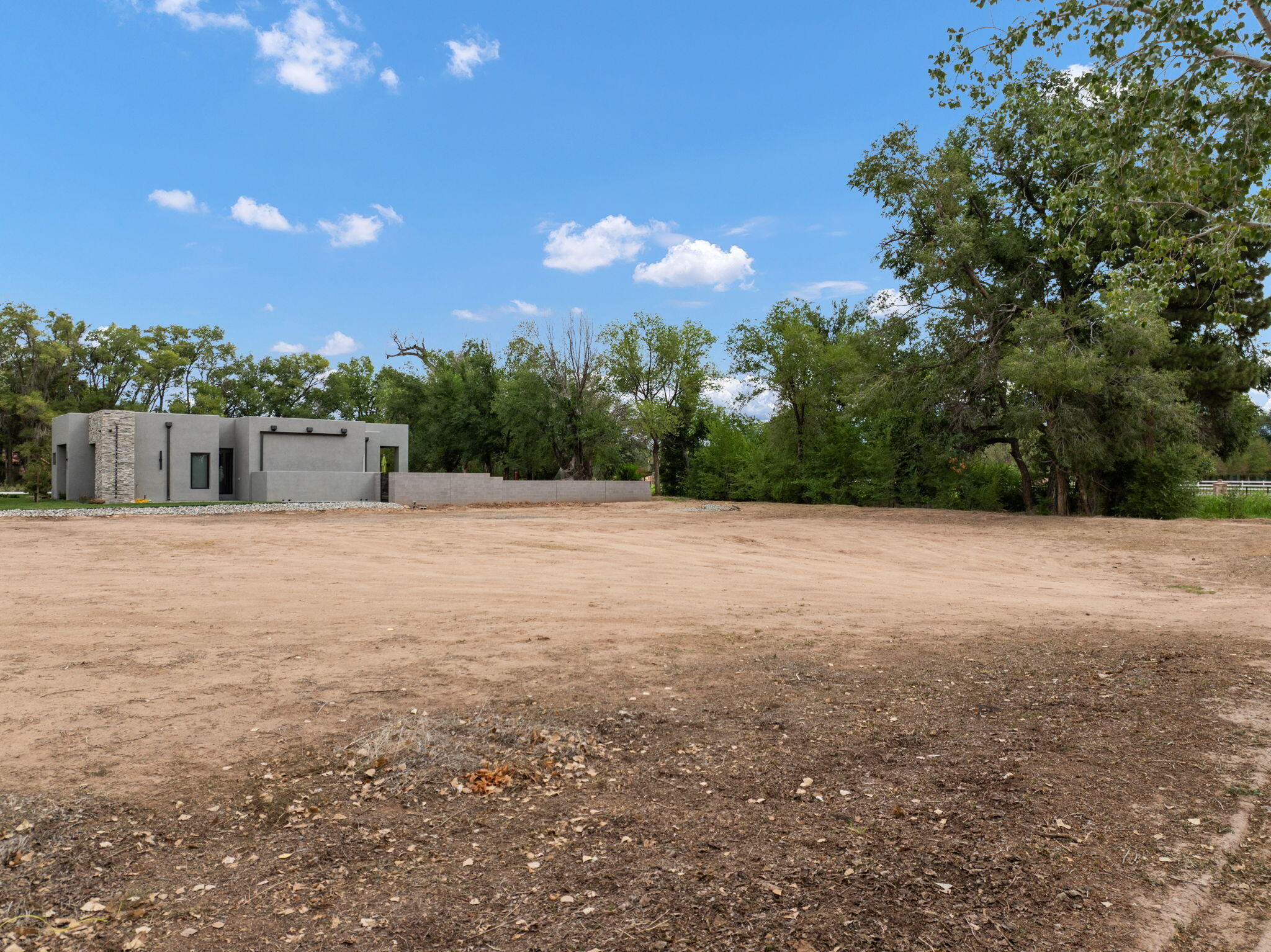 Photo 14 — 1001 COTTONWOOD Drive NW