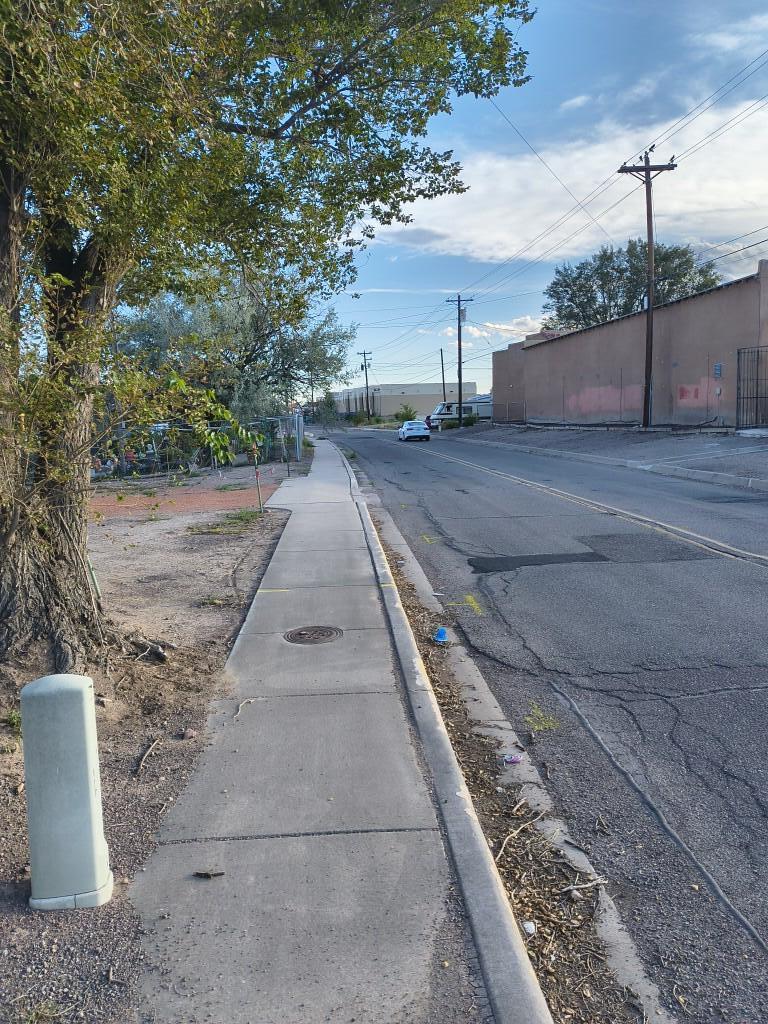 Photo 4 — 916 6th ST.