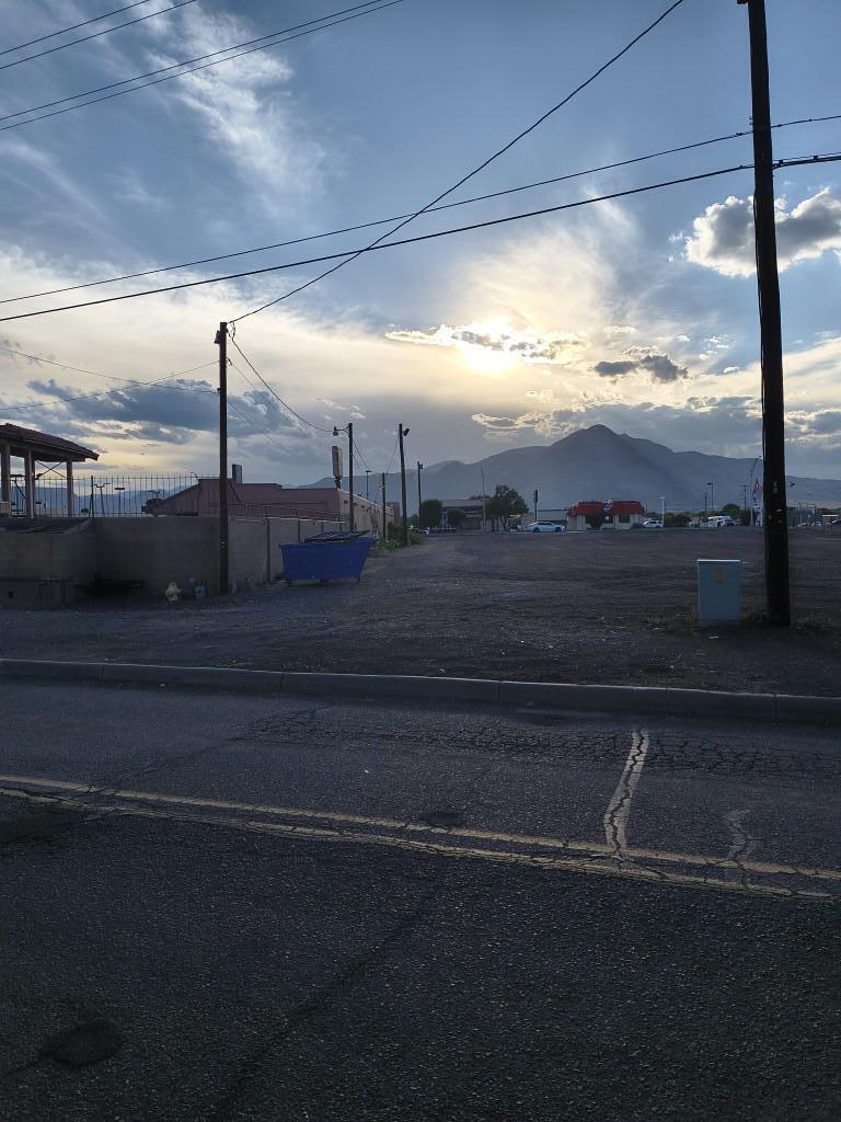 Photo 6 — 916 6th ST.