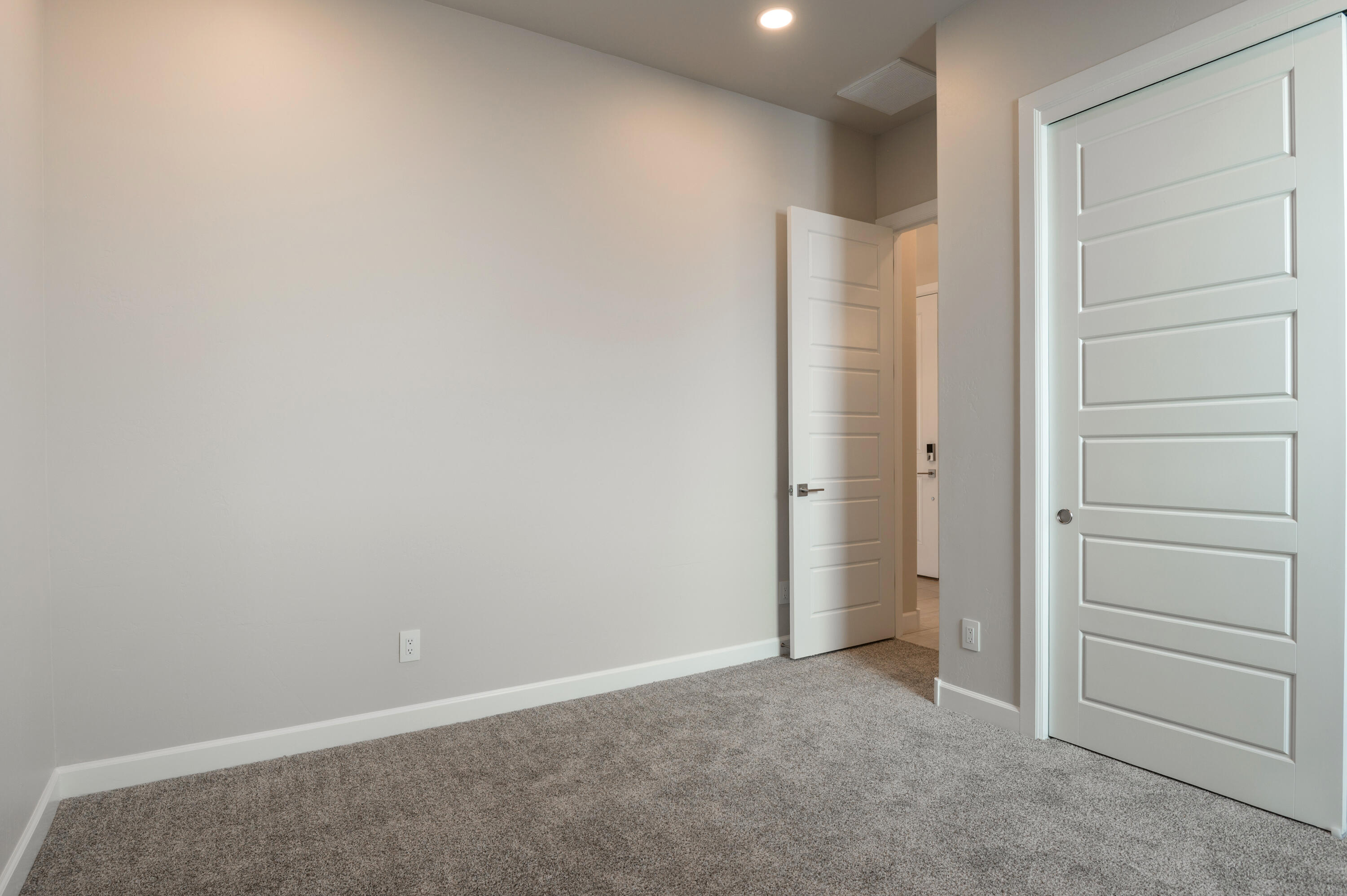 Photo 20 — 1025 Aleen Road SE