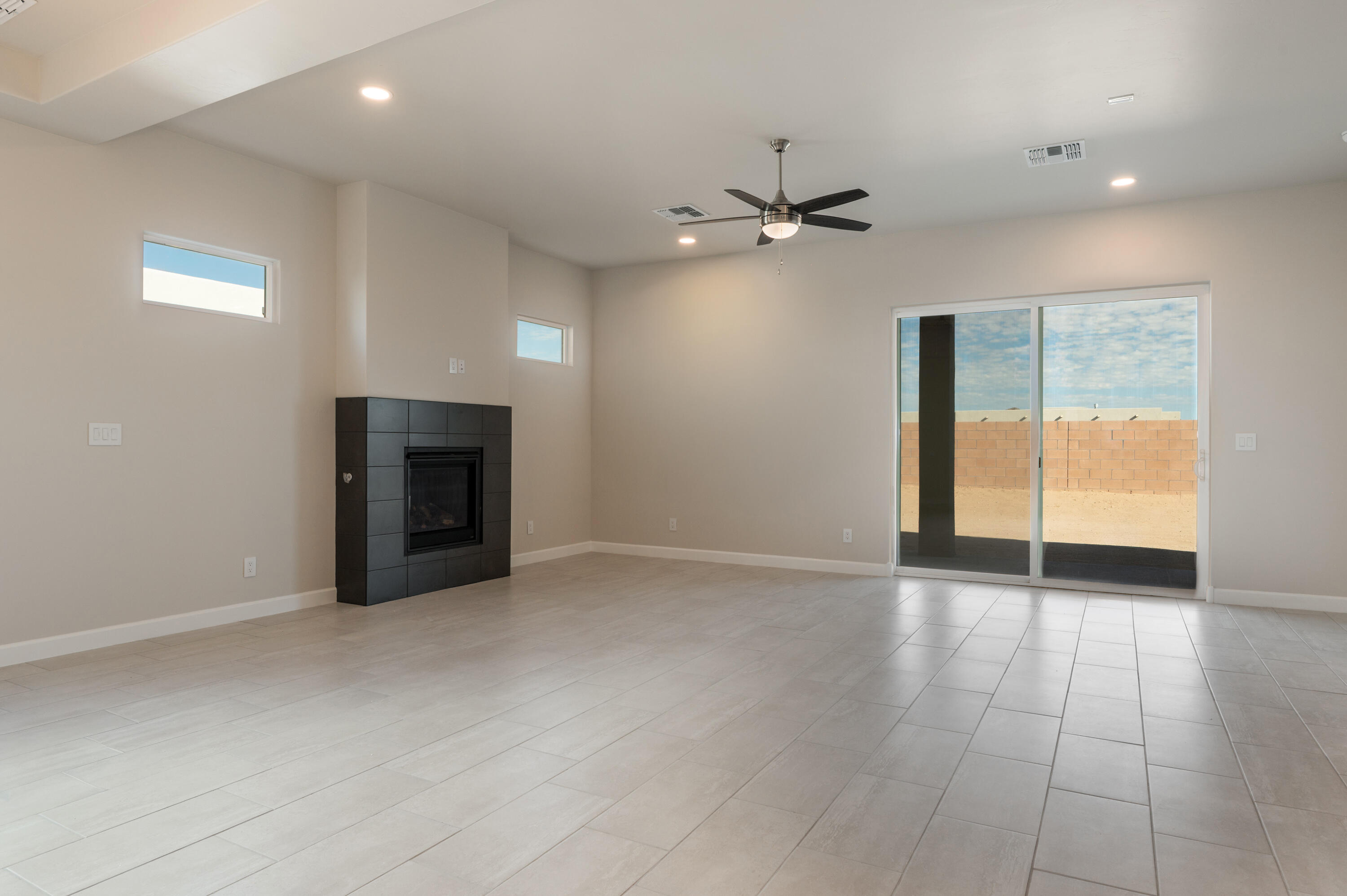 Photo 4 — 1025 Aleen Road SE