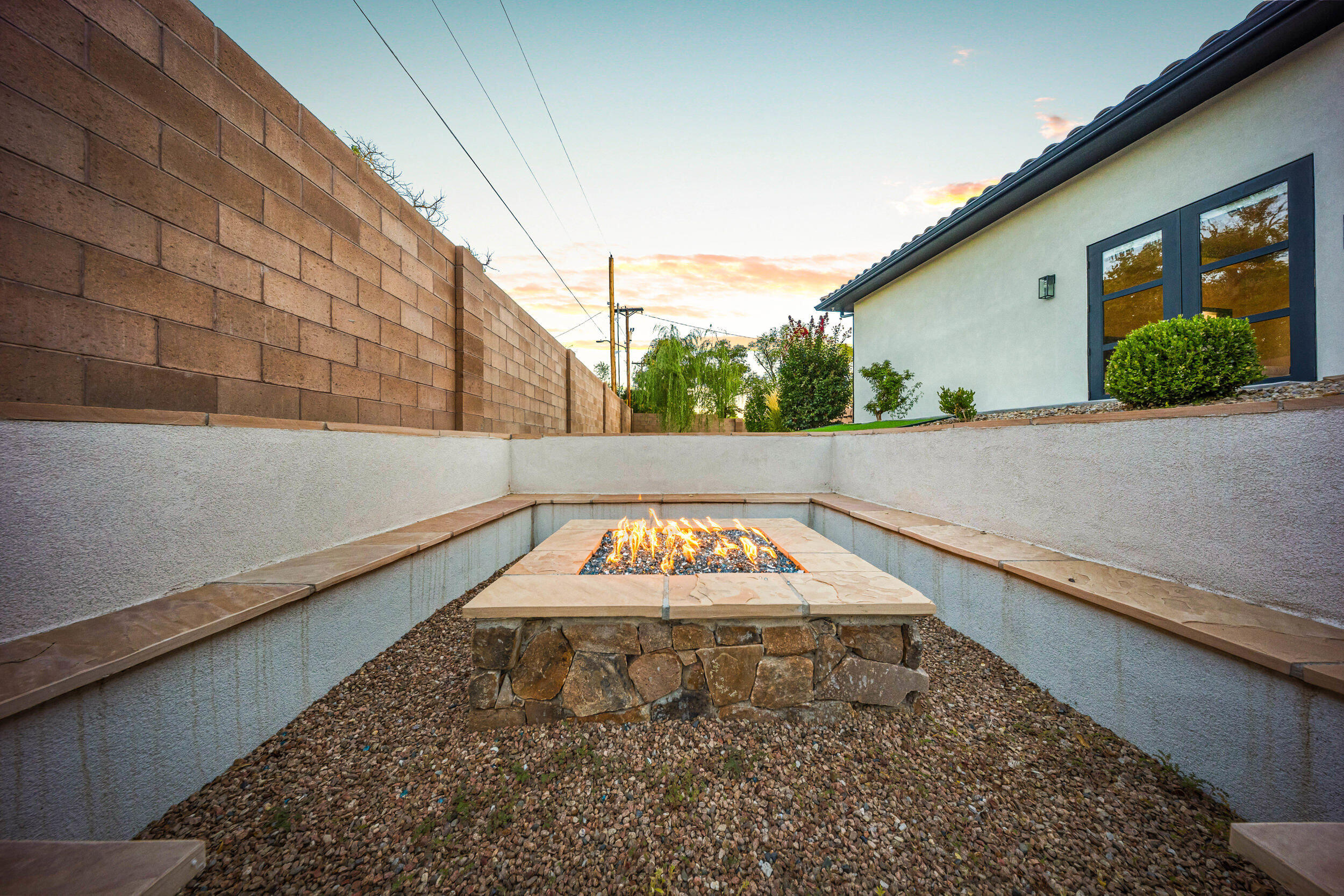 Photo 2 — 3200 CALLE VIGO NW