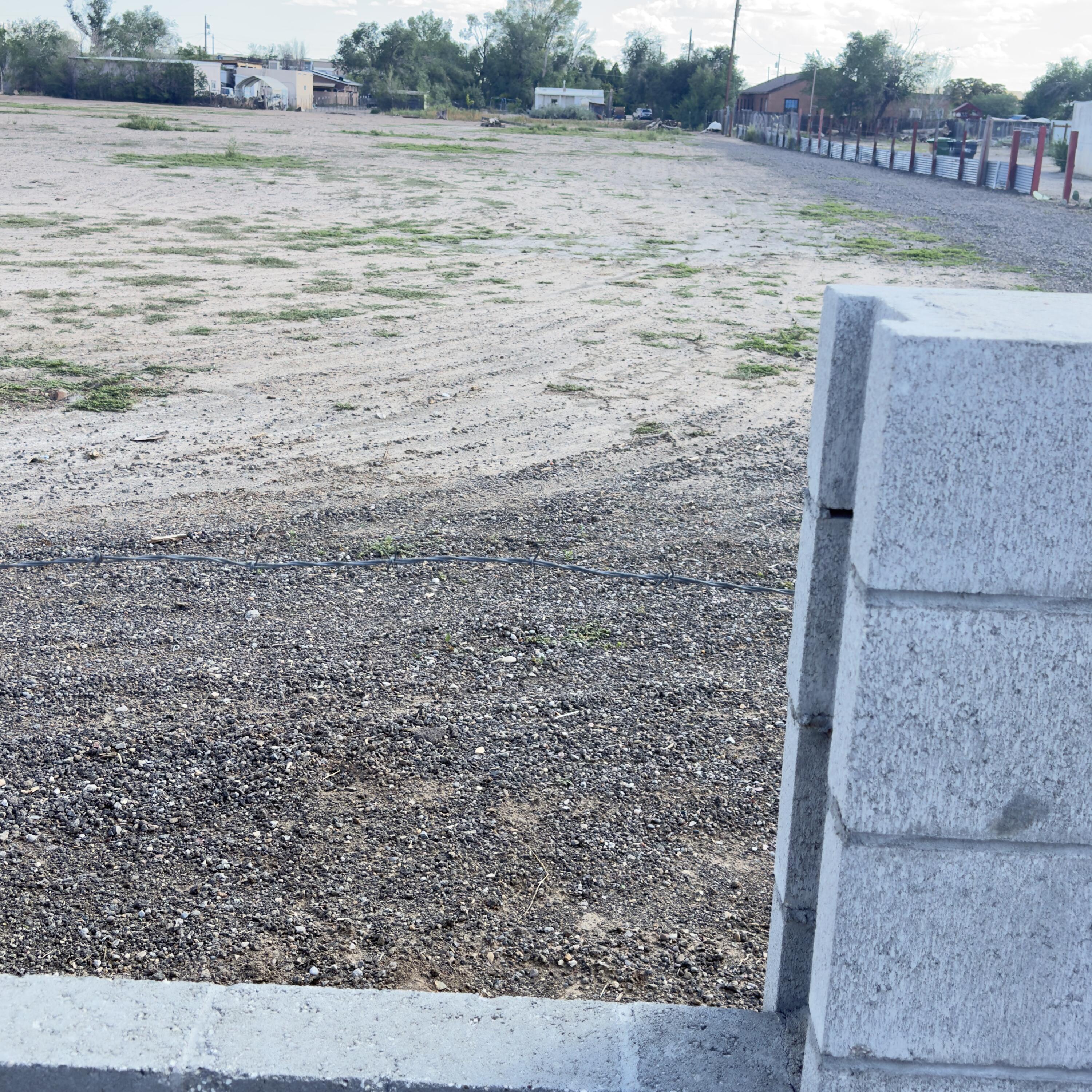 Photo 5 — 152 WILLOW Road NW