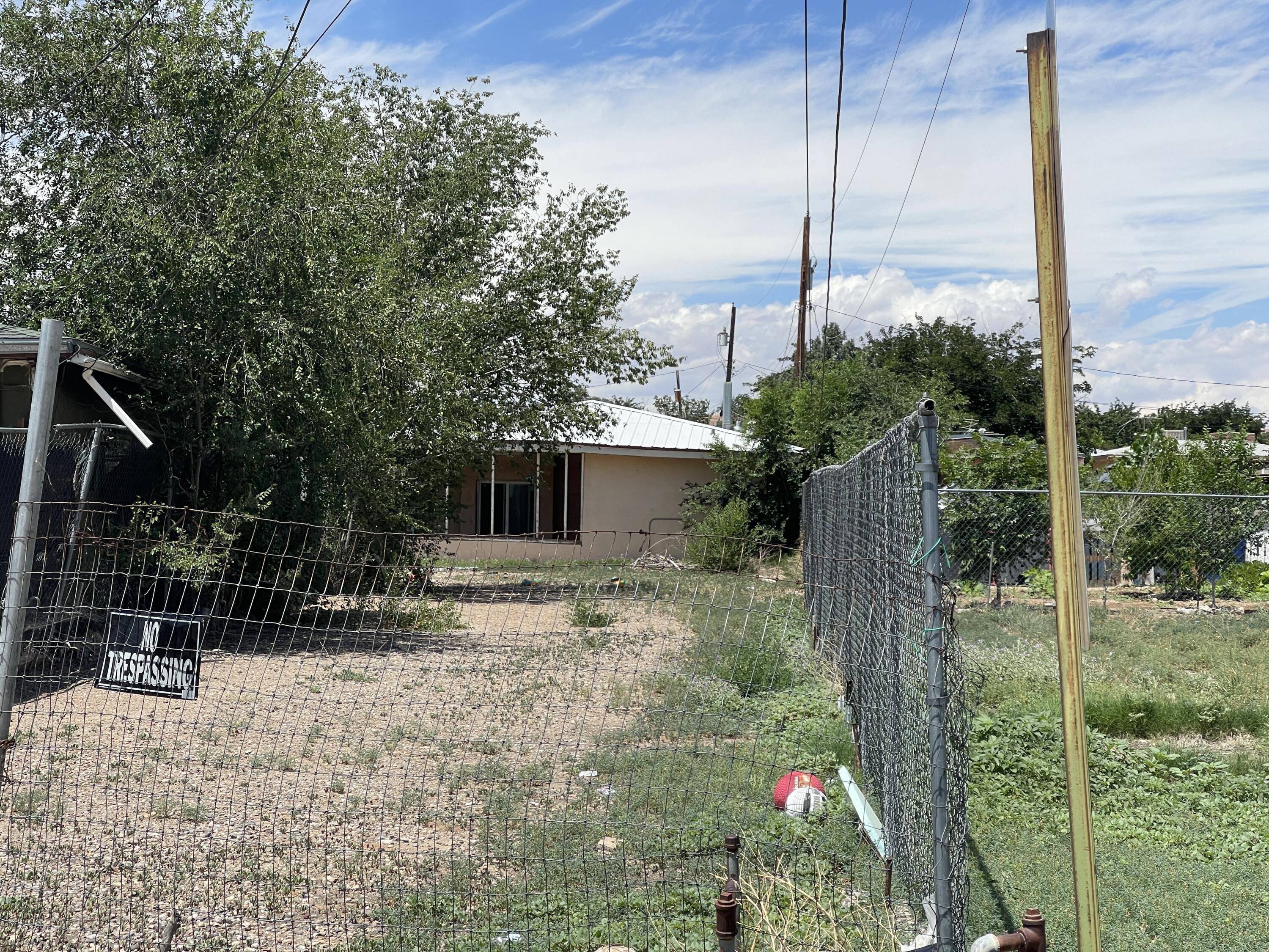 Photo 3 — 419 S 10TH Street