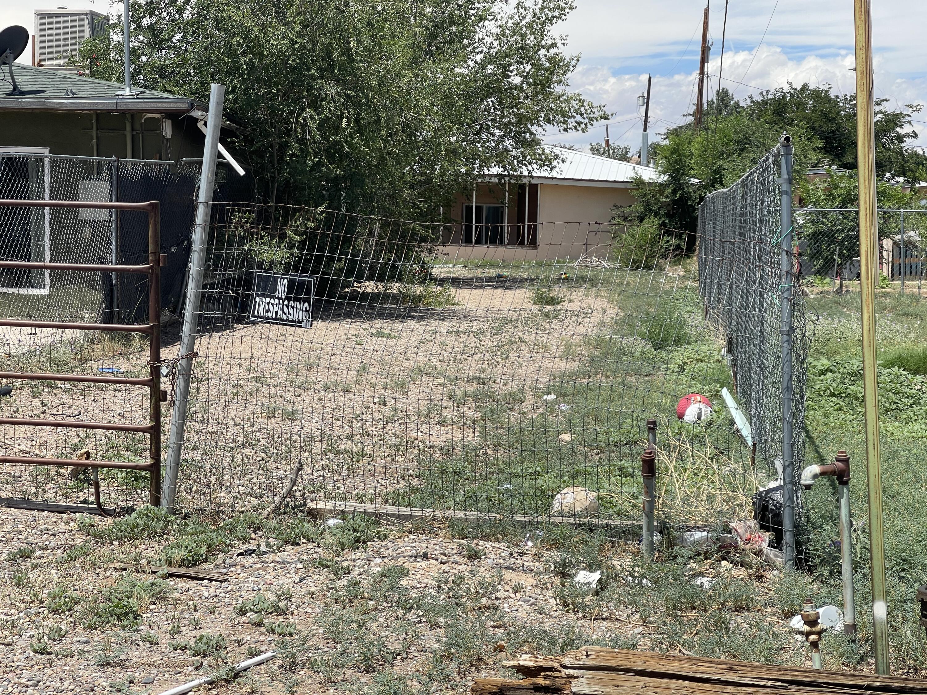 Photo 4 — 419 S 10TH Street