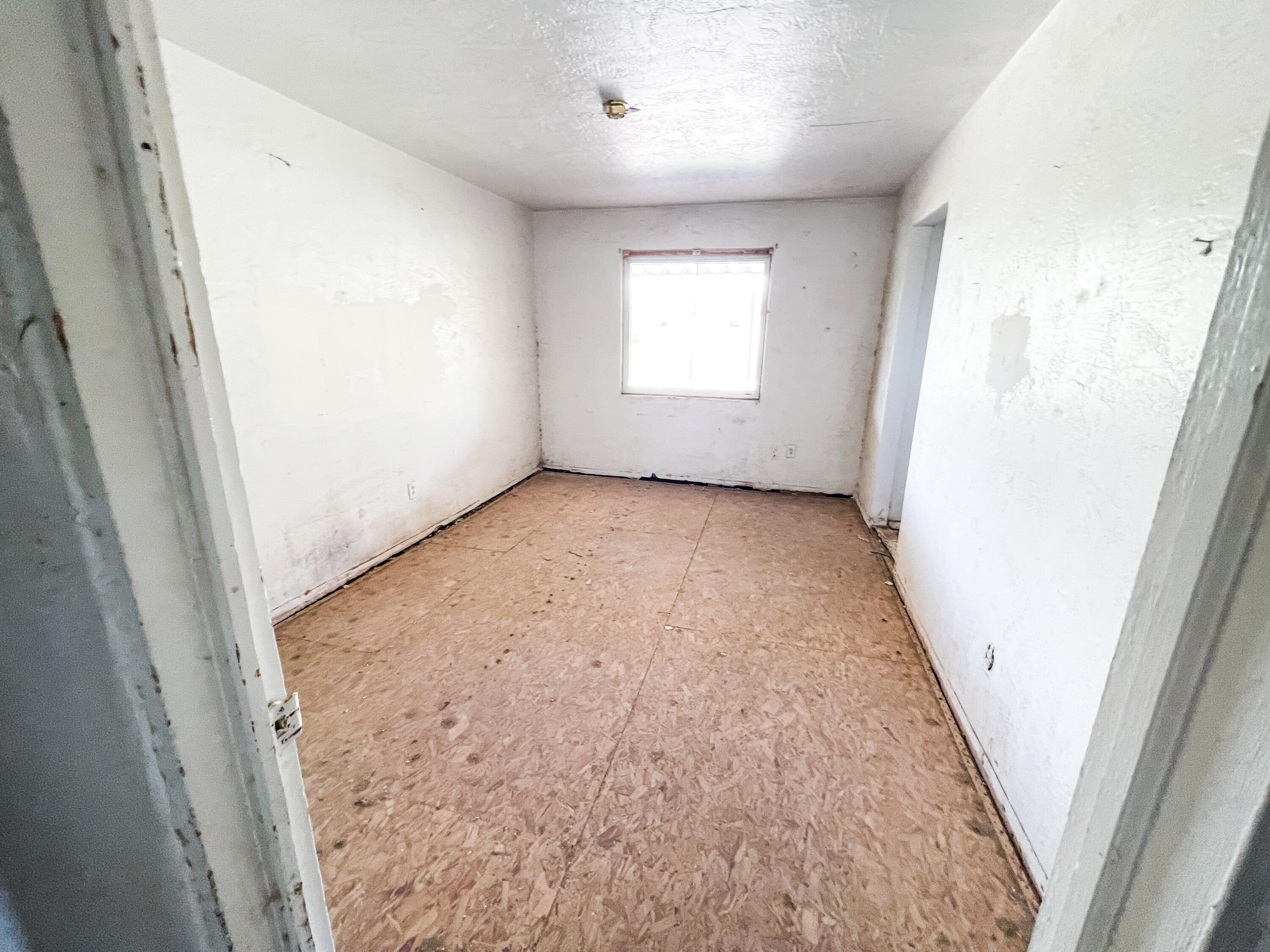 Photo 18 — 419 S 10TH Street