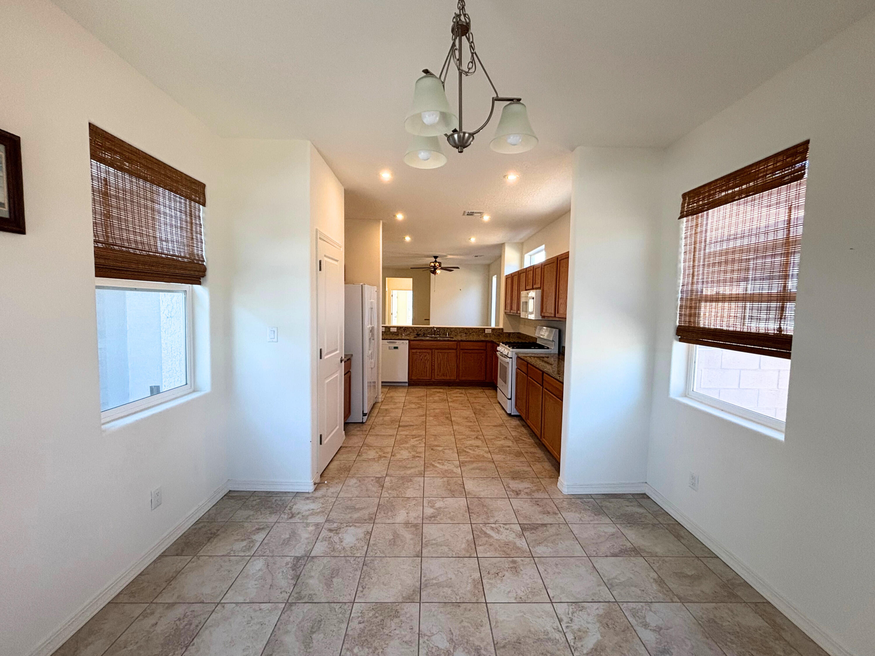 Photo 15 — 531 RIO CHAMA Circle SW