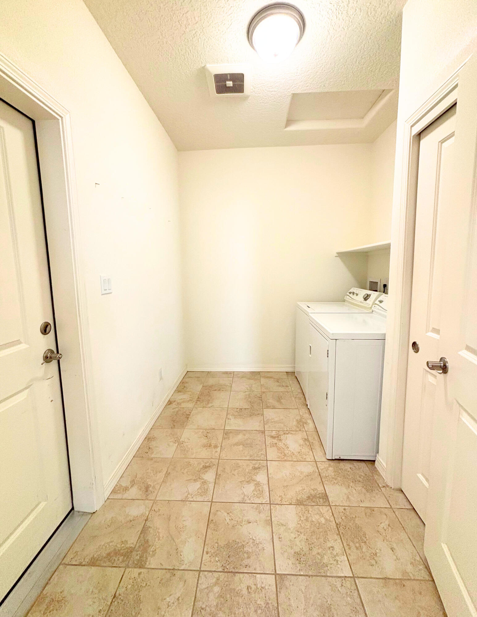 Photo 14 — 531 RIO CHAMA Circle SW