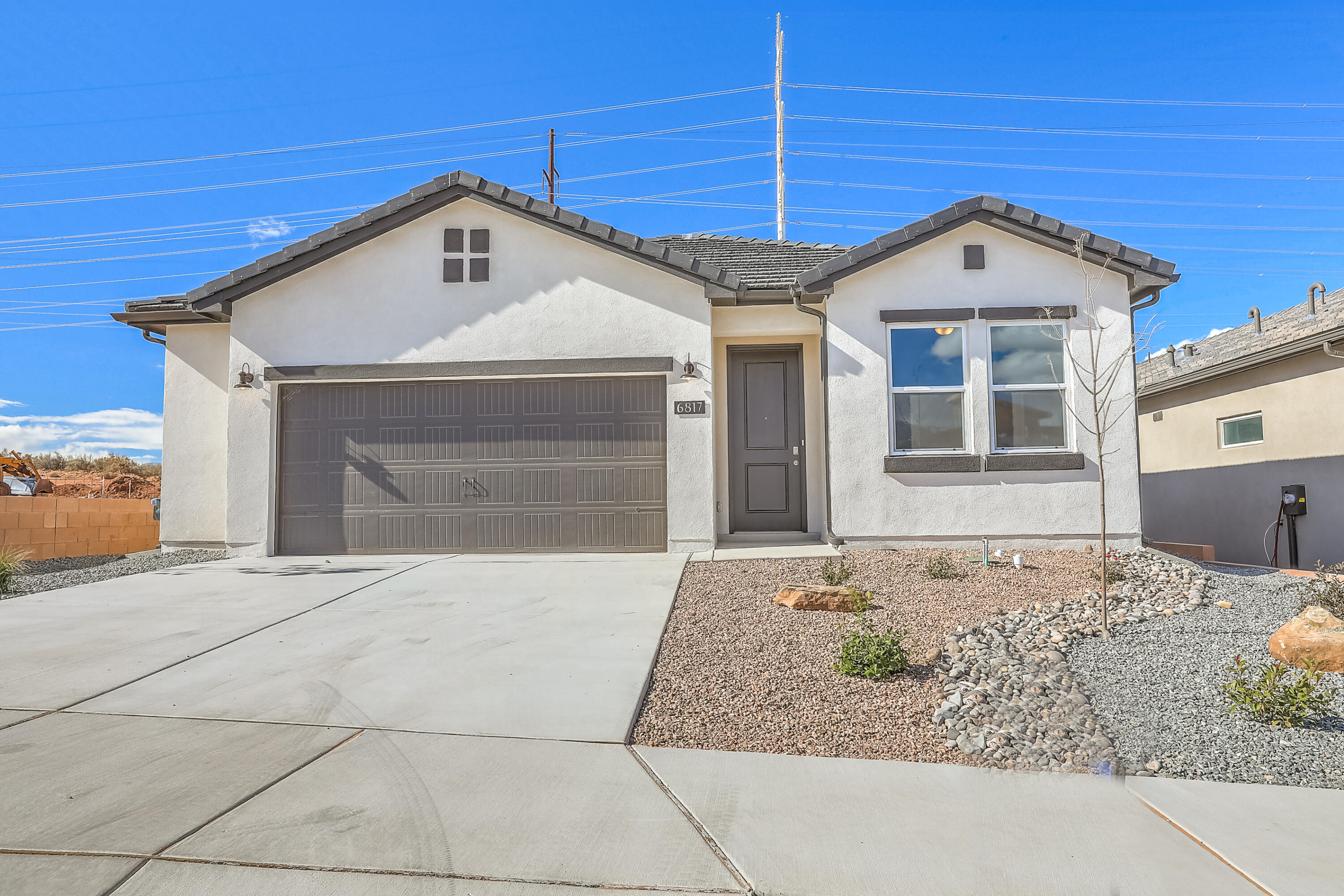6817 Cleary Loop NE