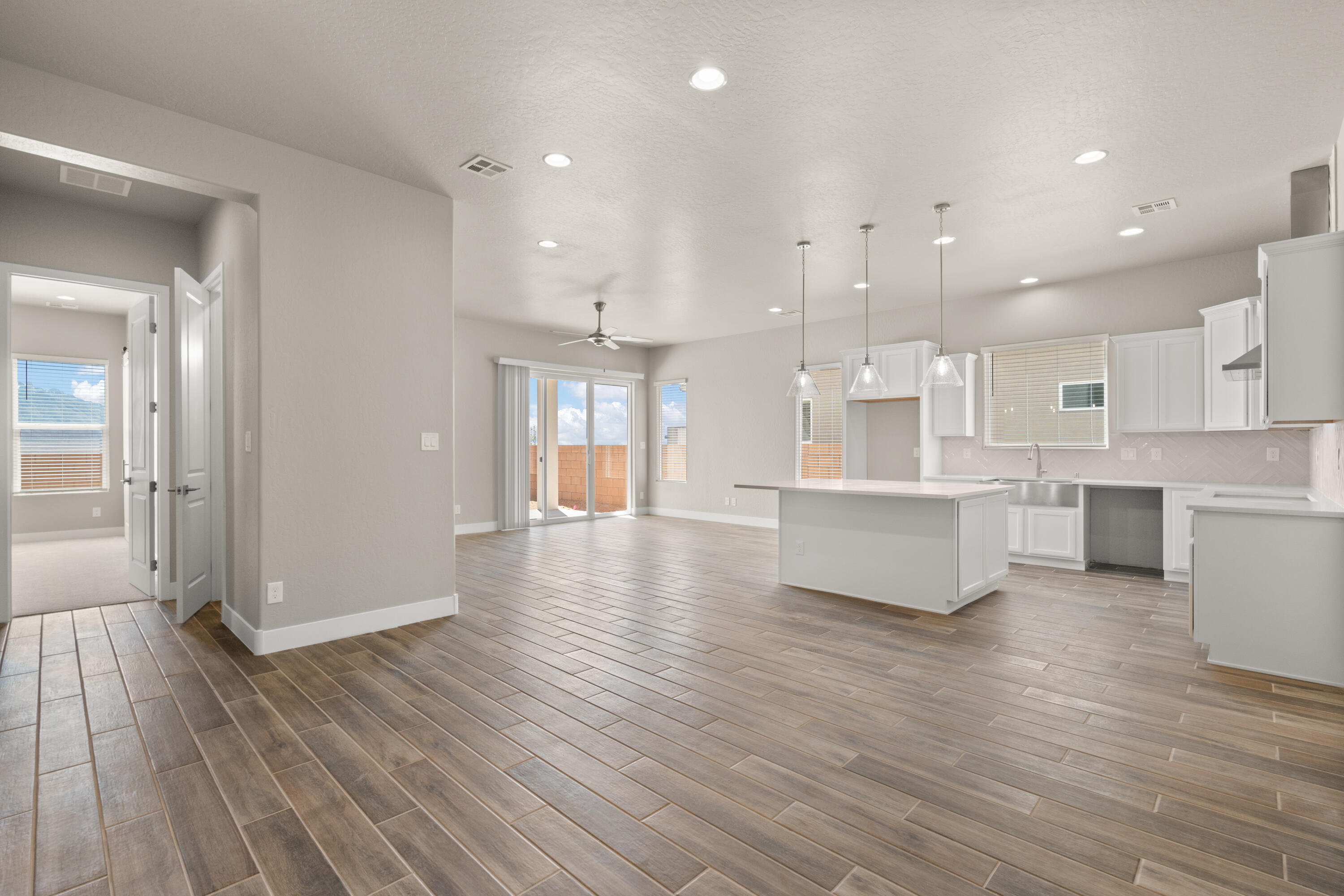 Photo 12 — 6704 Zachary Road NE